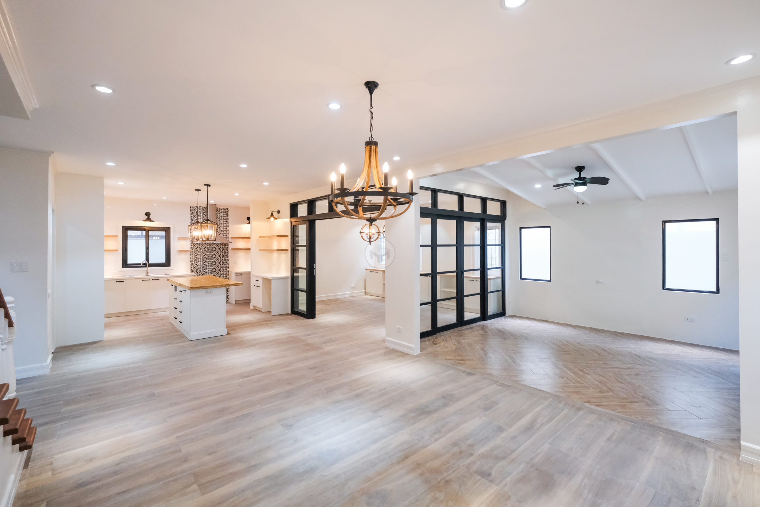 Spacious4-BedroomContemporaryHouseforSaleinTierraNueva,Alabang-11.jpg