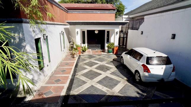 Sensational3-BedroomHouseandLotforSaleinAlabangHills,Muntinlupa-3.jpg