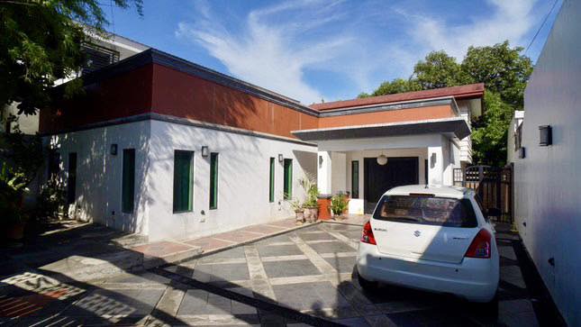 Sensational3-BedroomHouseandLotforSaleinAlabangHills,Muntinlupa-4.jpg