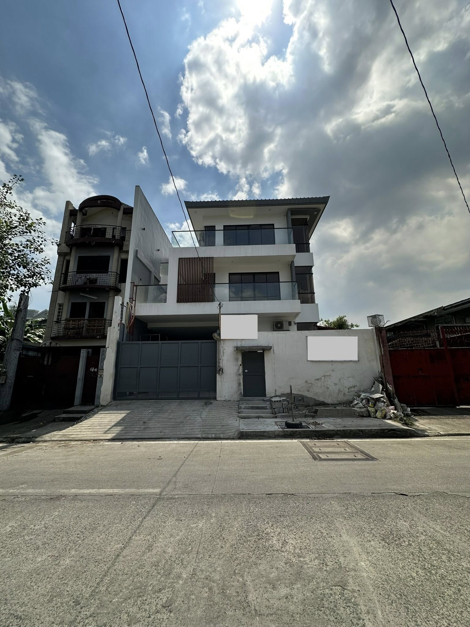 Splendid5-BedroomHouseandLotforSaleinSta.MesaHeights,QuezonCity-1.jpg