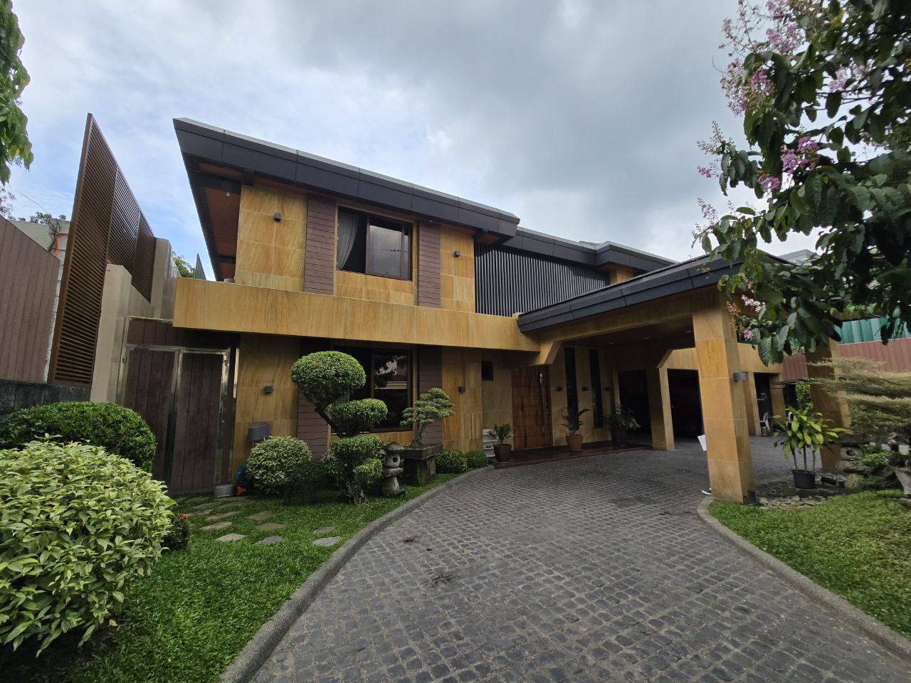 Sensational4-BedroomHouseandLotforSaleinAcropolisGreensVillage,QuezonCity-1.jpg