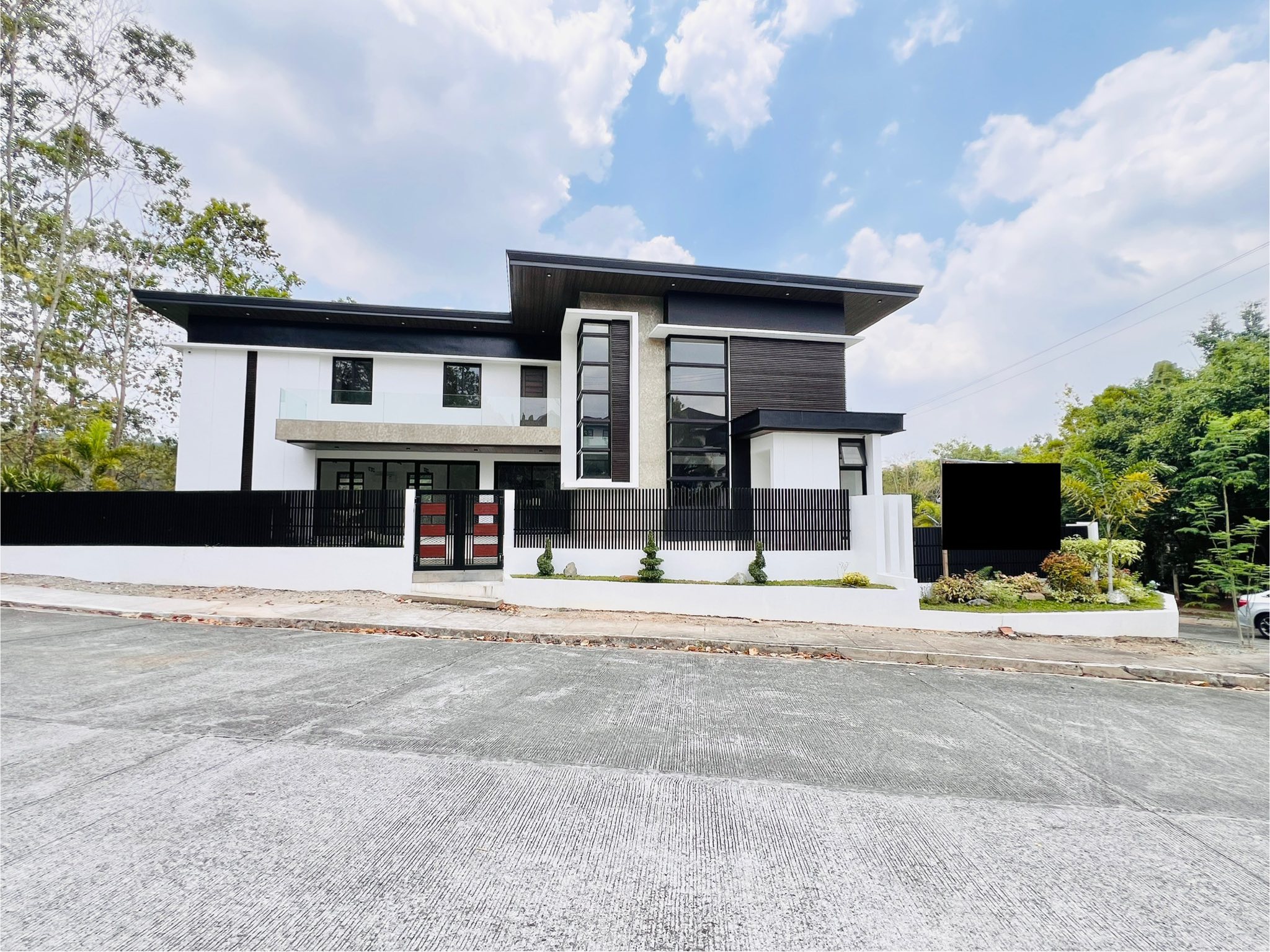 Elegant5-BedroomHouseandLotforSaleinSunValleyResidentialEstates,Antipolo-1.jpg