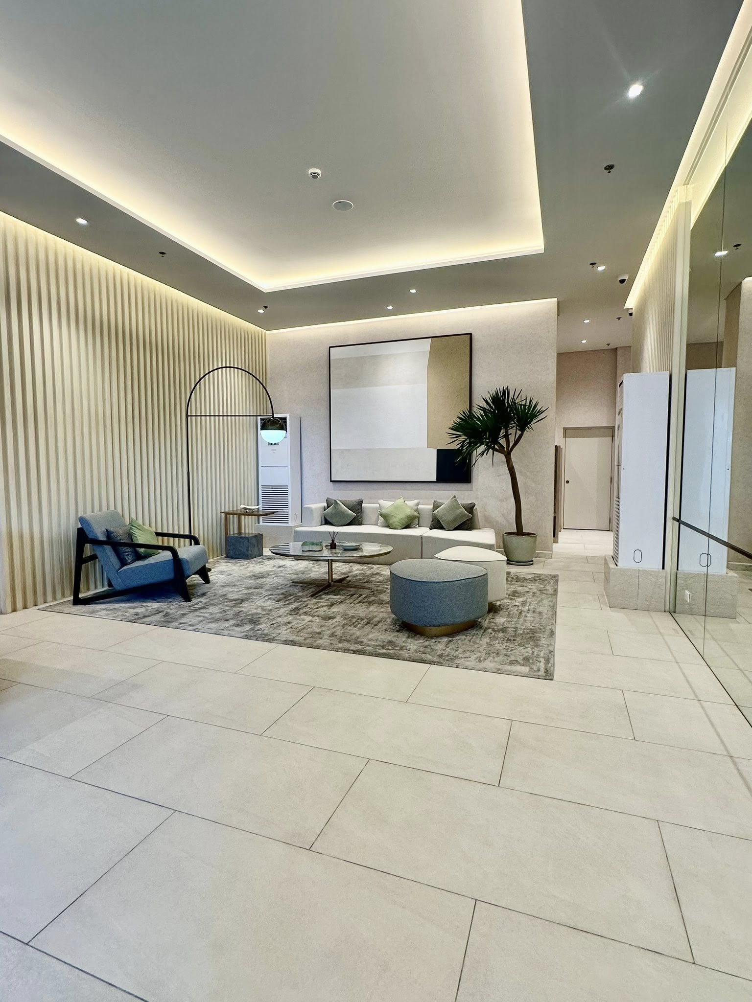 Charming2-BedroomCondoUnitforSaleCallistoTower2,CircuitMakati-1.jpg