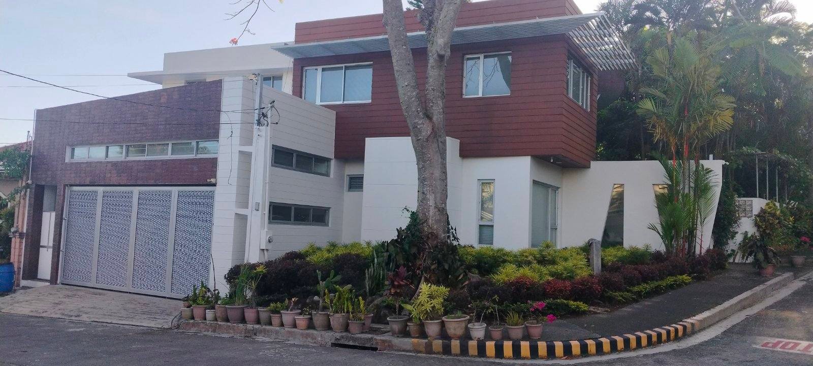 Sensational5-BedroomHouseandLotforSaleinTagaytayRoyaleEstate,Alfonso,Cavite-1.jpg