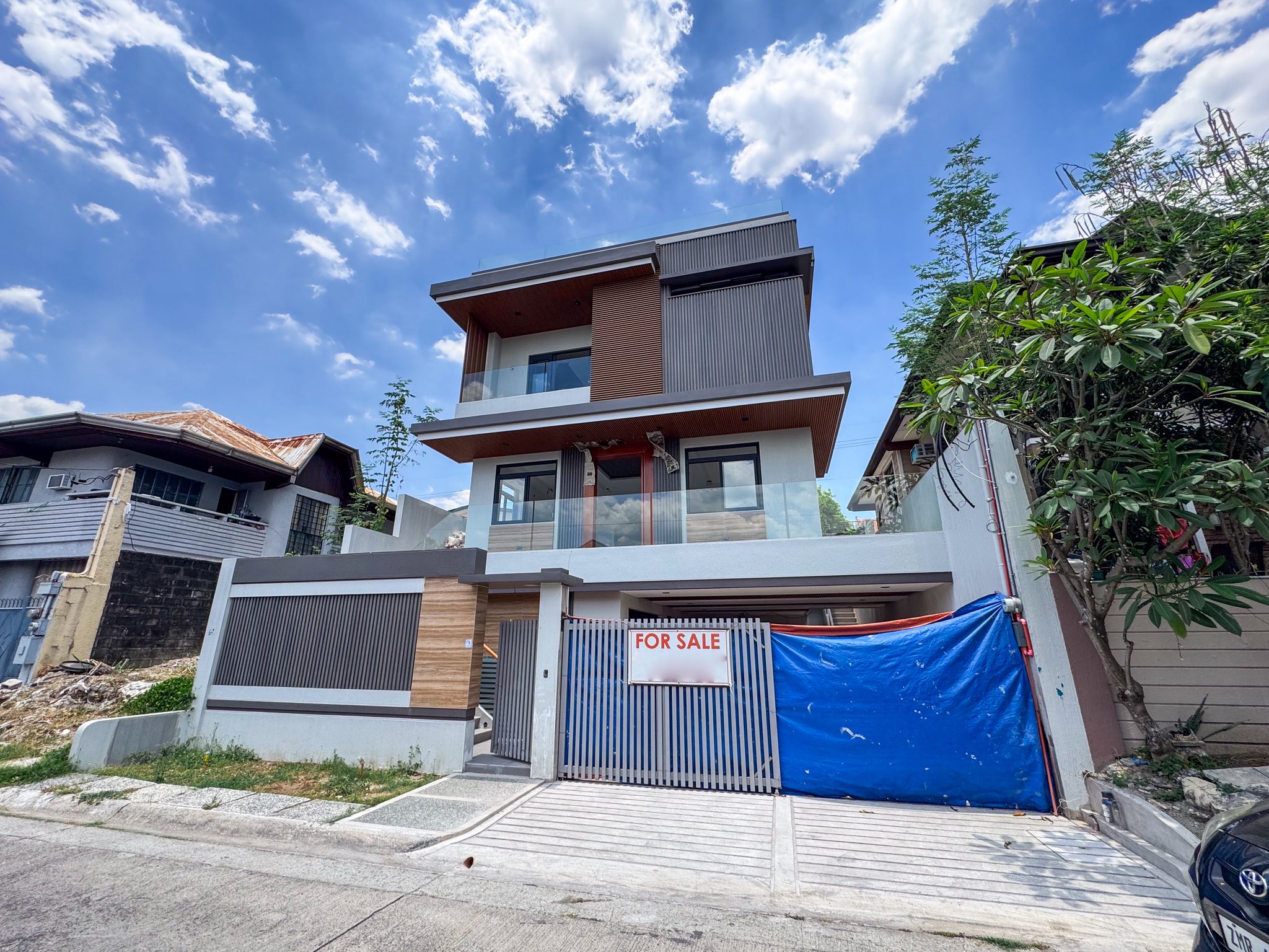 Attractive7-BedroomHouseandLotforSaleinFilinvest2,QuezonCity-1.jpg