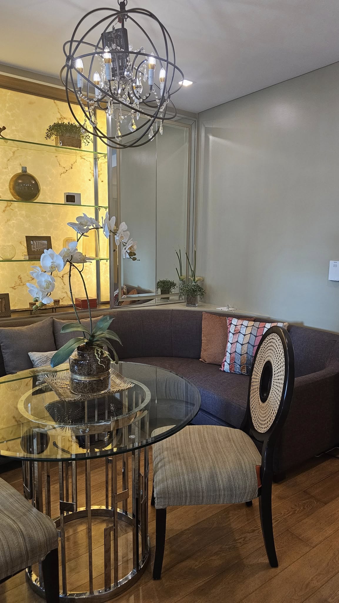 PoshStudioUnitforSaleatParkTerracesTower2,Makati-1.jpg