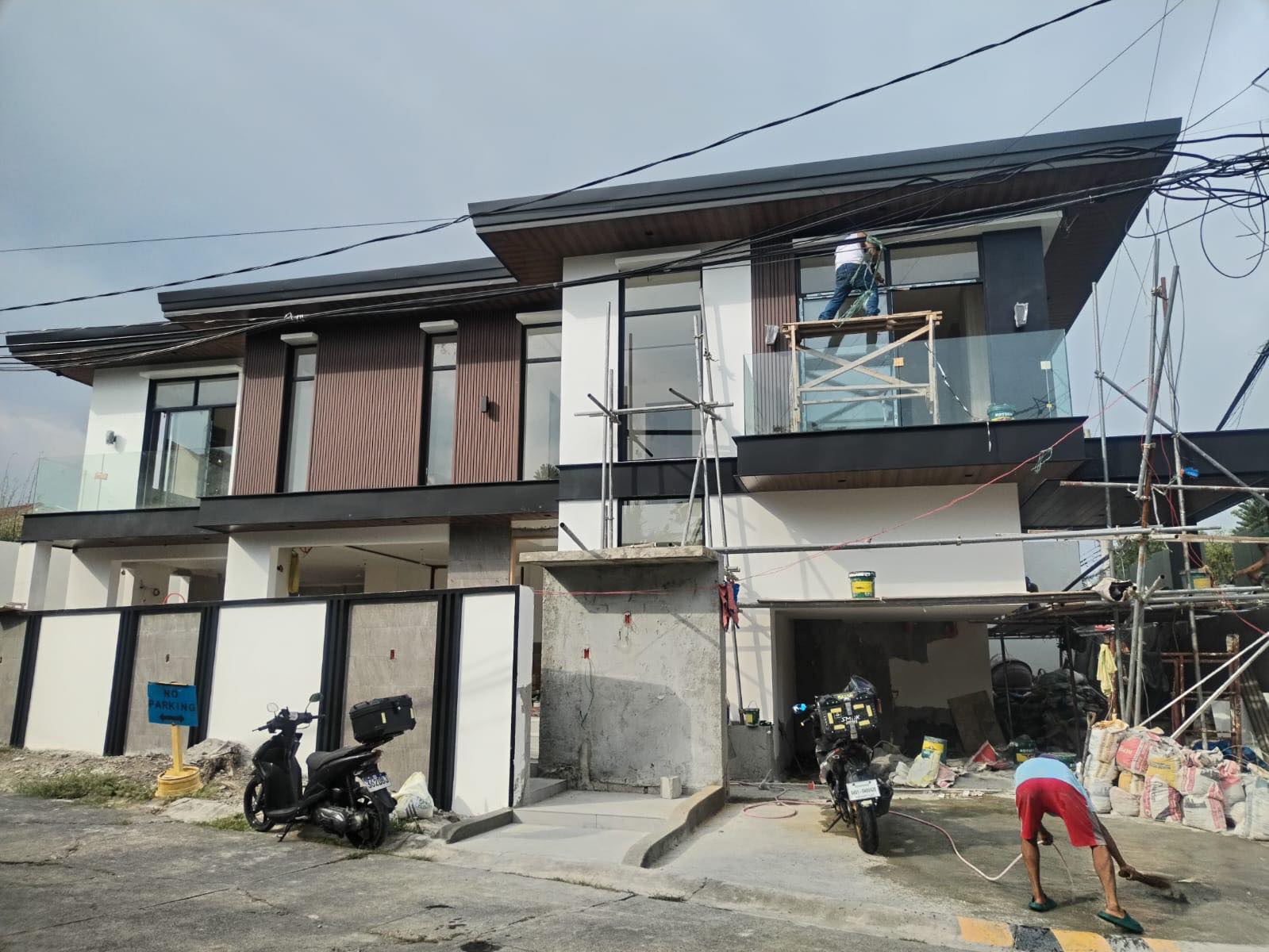 Vibrant5-BedroomHouseandLotforSaleinBF,Parañaque-1.jpg