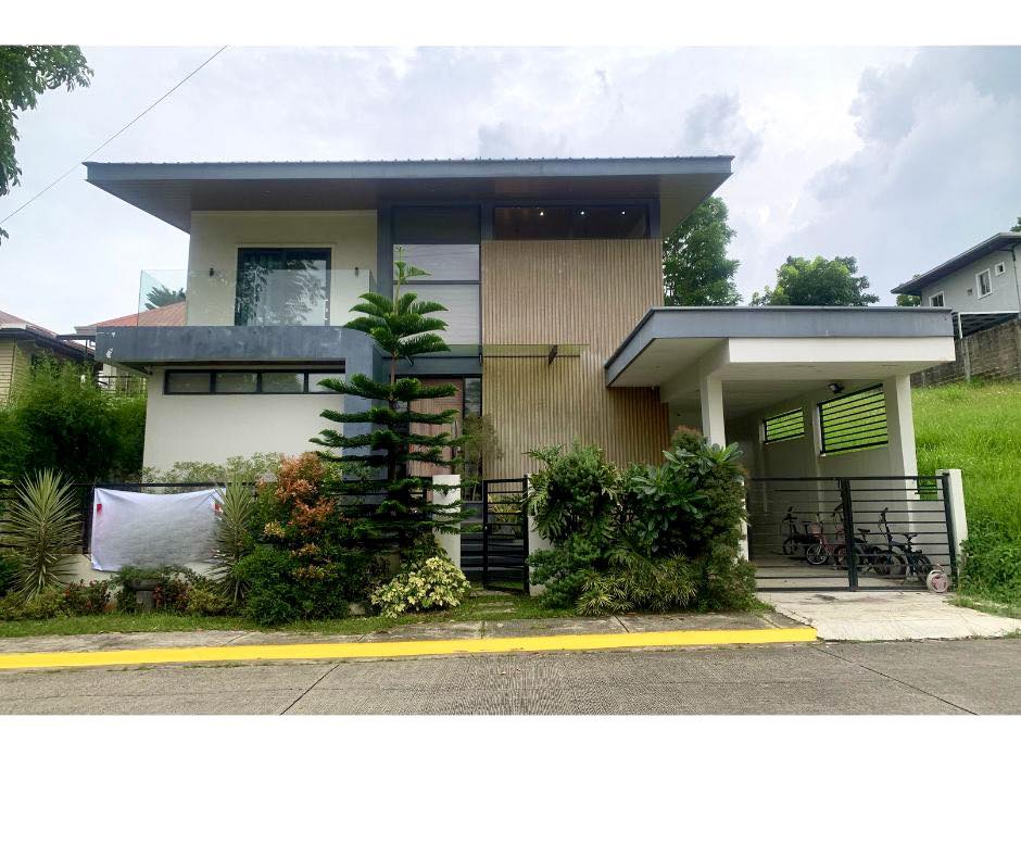 Fabulous3-BedroomHouseandLotforSaleinMetrogate,Tagaytay-1.jpg