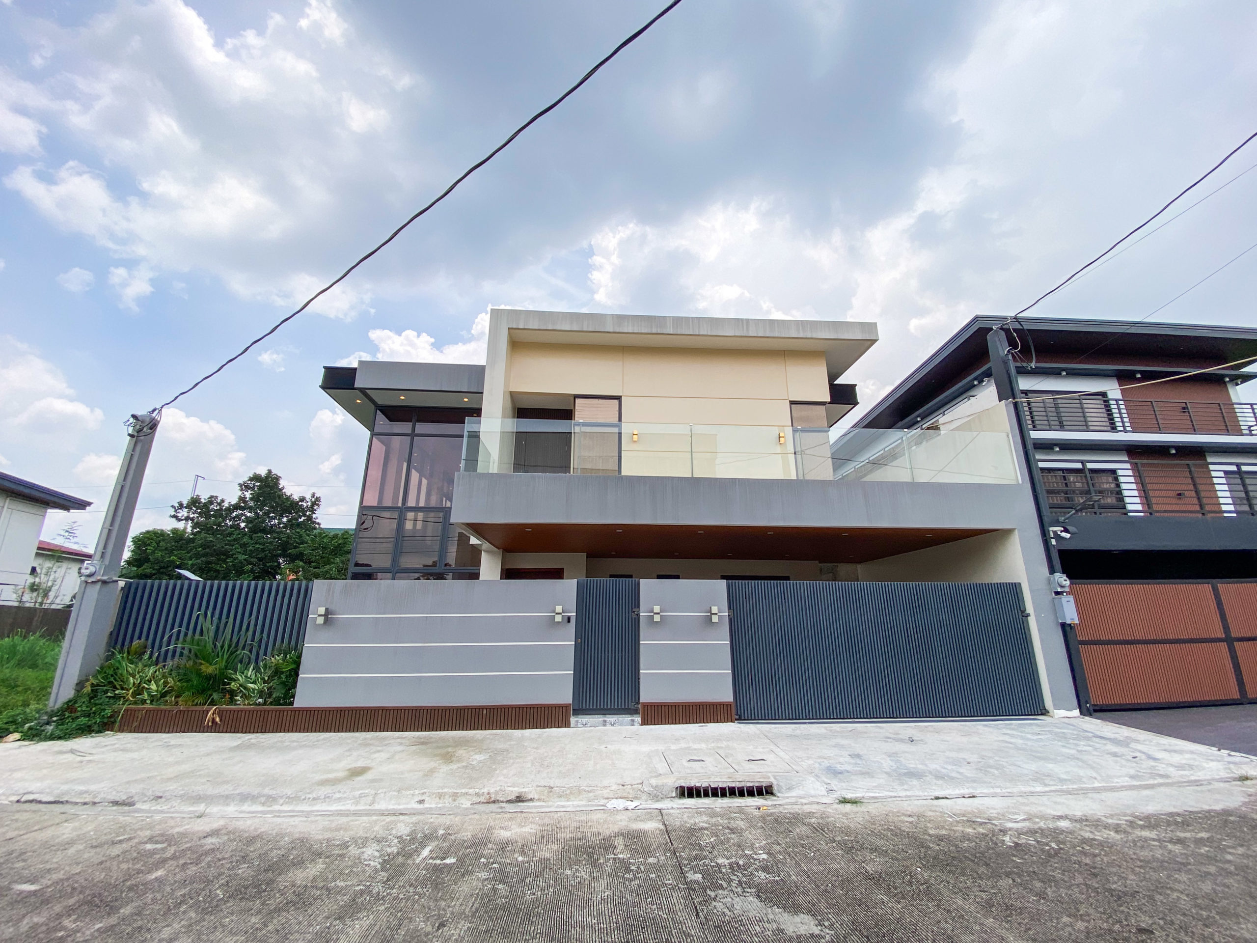 Stunning4-BedroomHouseandLotforSale inGenevaGardensNeopolitanVII,Fairview,QuezonCity-1.jpg