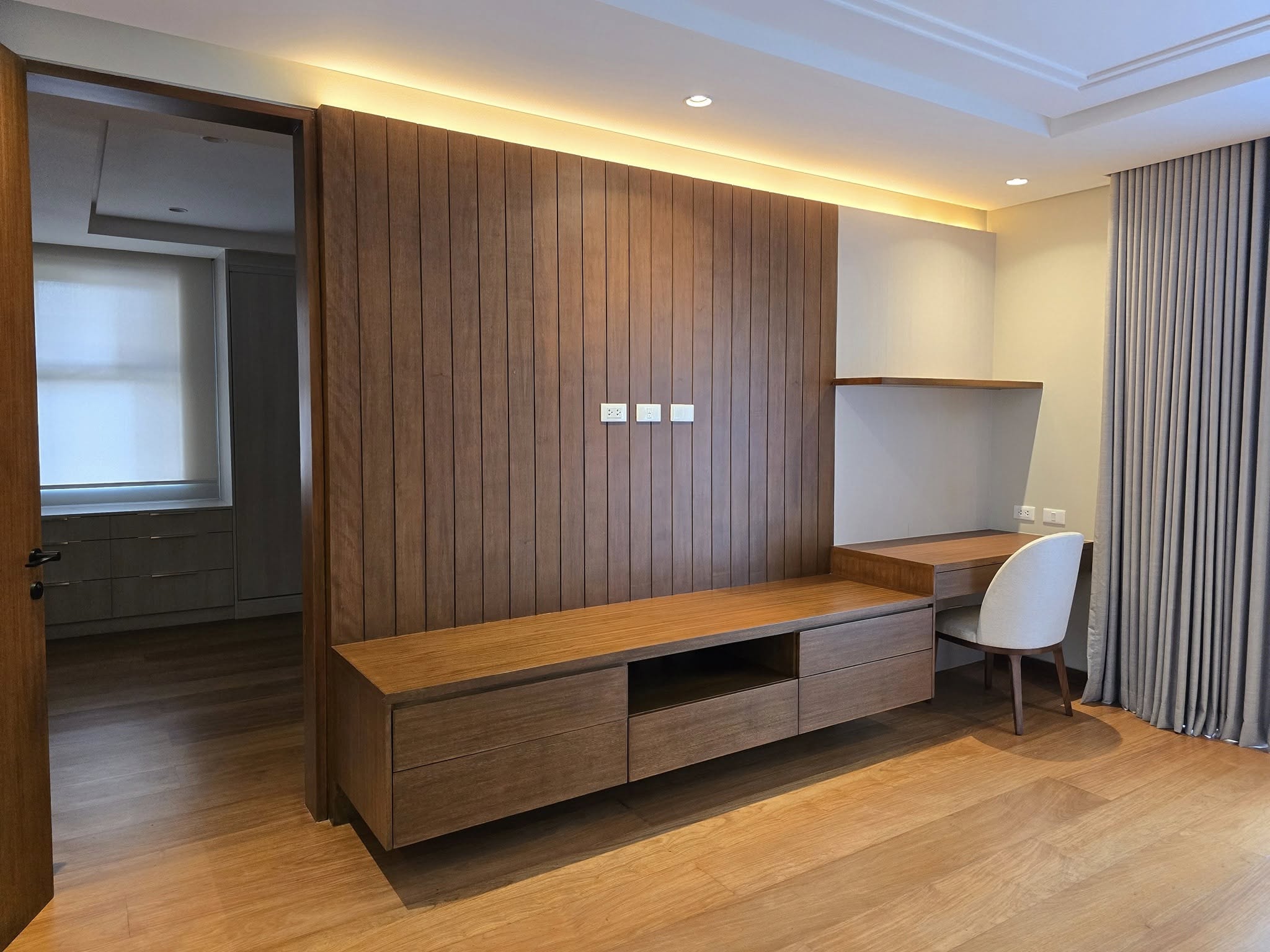 Elegant3-BedroomFullyFurnishedHouseandLotforLeaseinMcKinleyWest,TaguigCity-12.jpg
