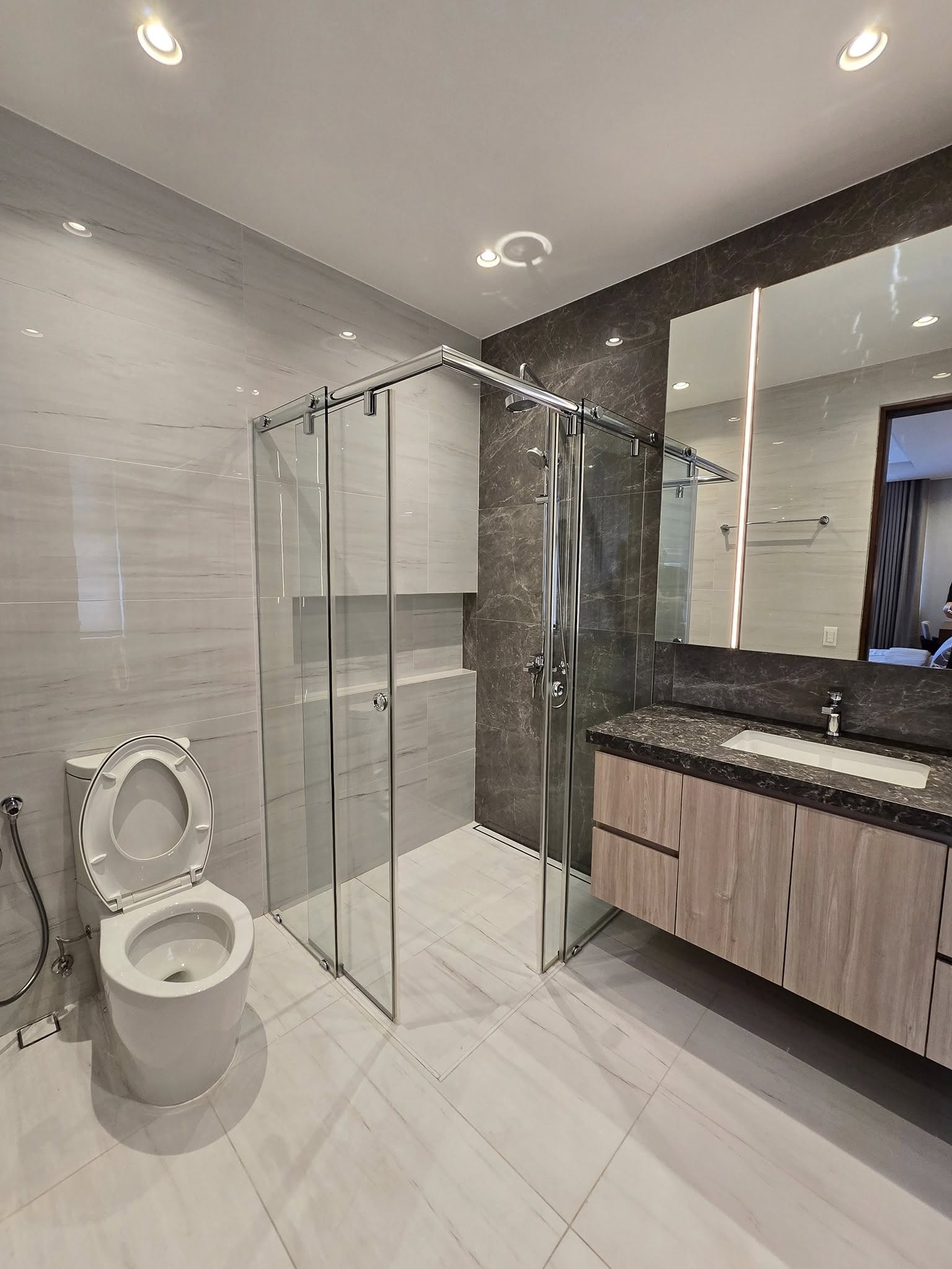 Elegant3-BedroomFullyFurnishedHouseandLotforLeaseinMcKinleyWest,TaguigCity-38.jpg