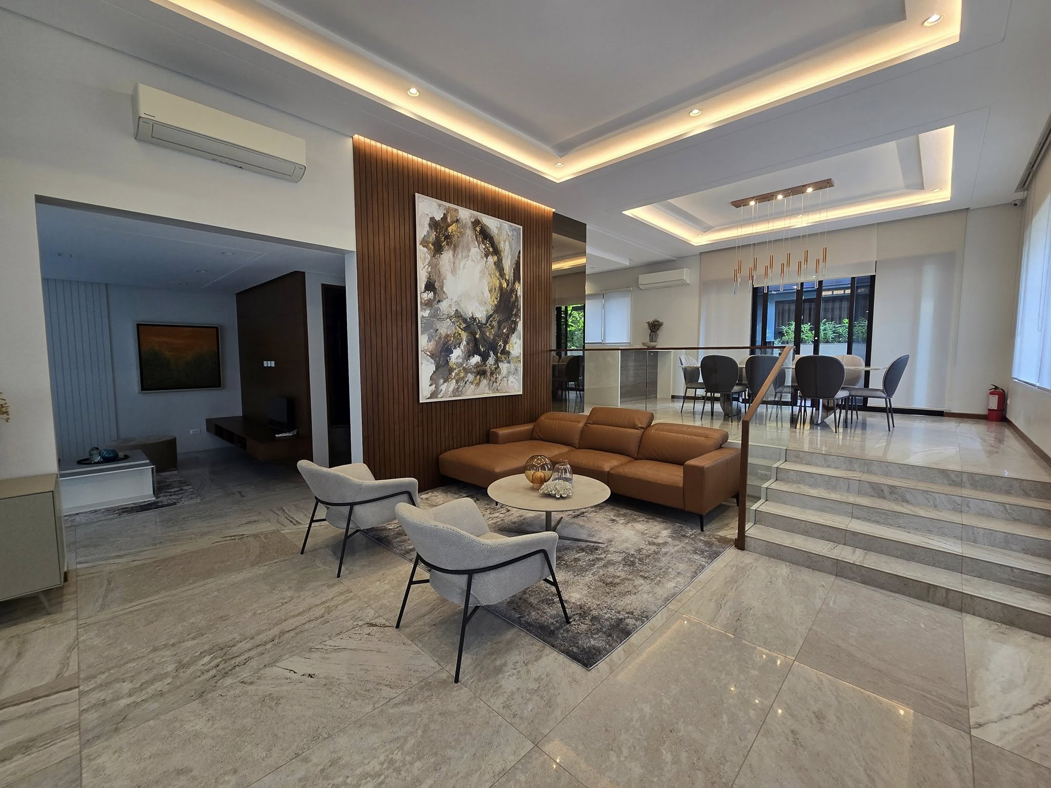 Elegant3-BedroomFullyFurnishedHouseandLotforLeaseinMcKinleyWest,TaguigCity-7.jpg