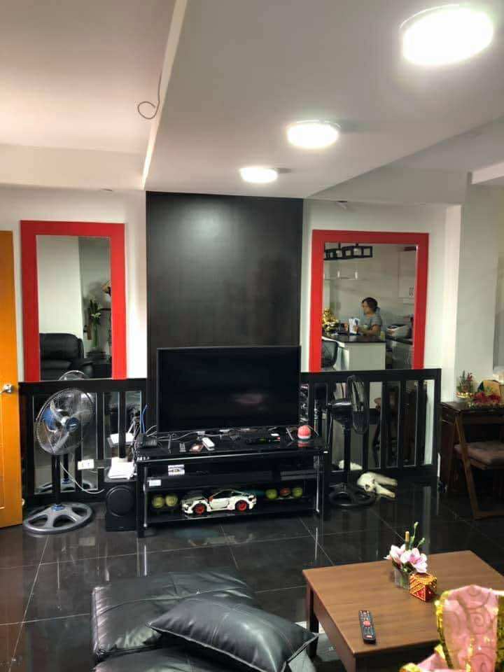 Income-GeneratingApartmentforSaleinBangkal,MakatiCity-5.jpg