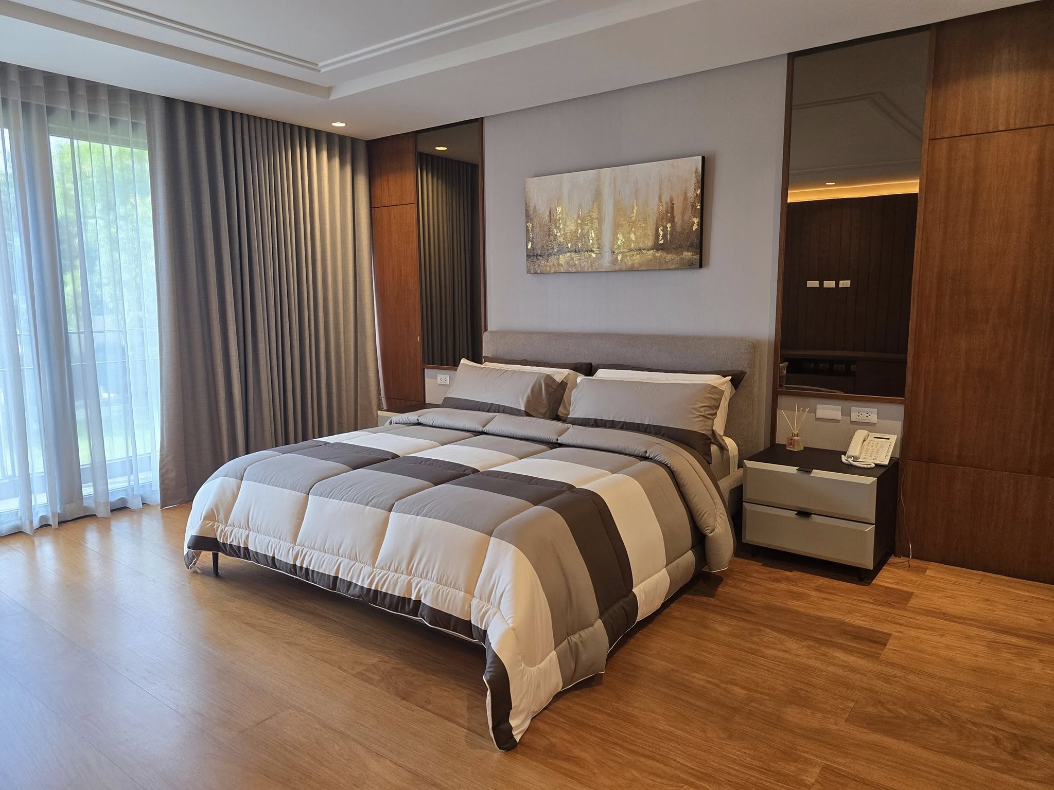 Elegant3-BedroomFullyFurnishedHouseandLotforLeaseinMcKinleyWest,TaguigCity-29.jpg