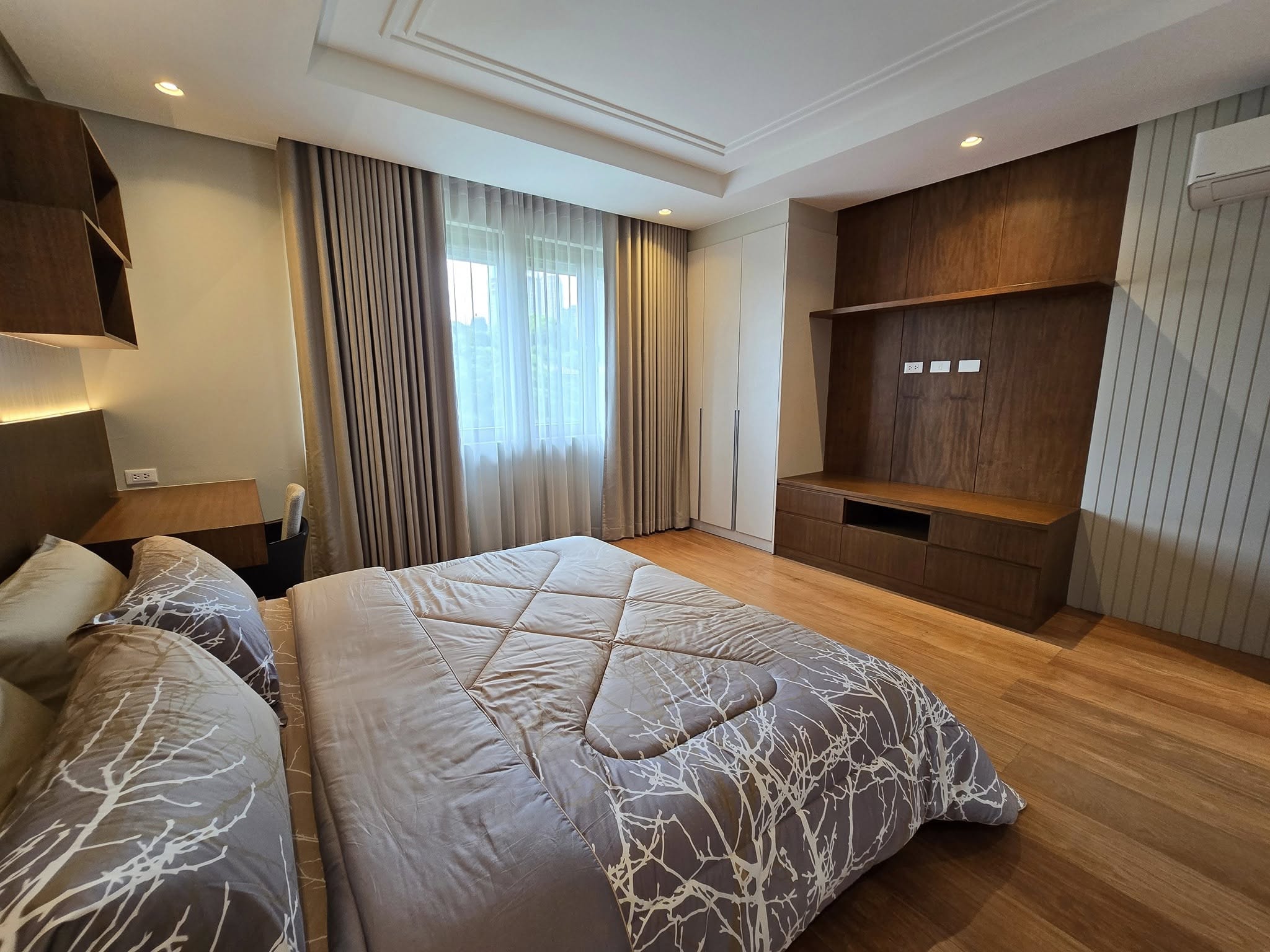 Elegant3-BedroomFullyFurnishedHouseandLotforLeaseinMcKinleyWest,TaguigCity-22.jpg