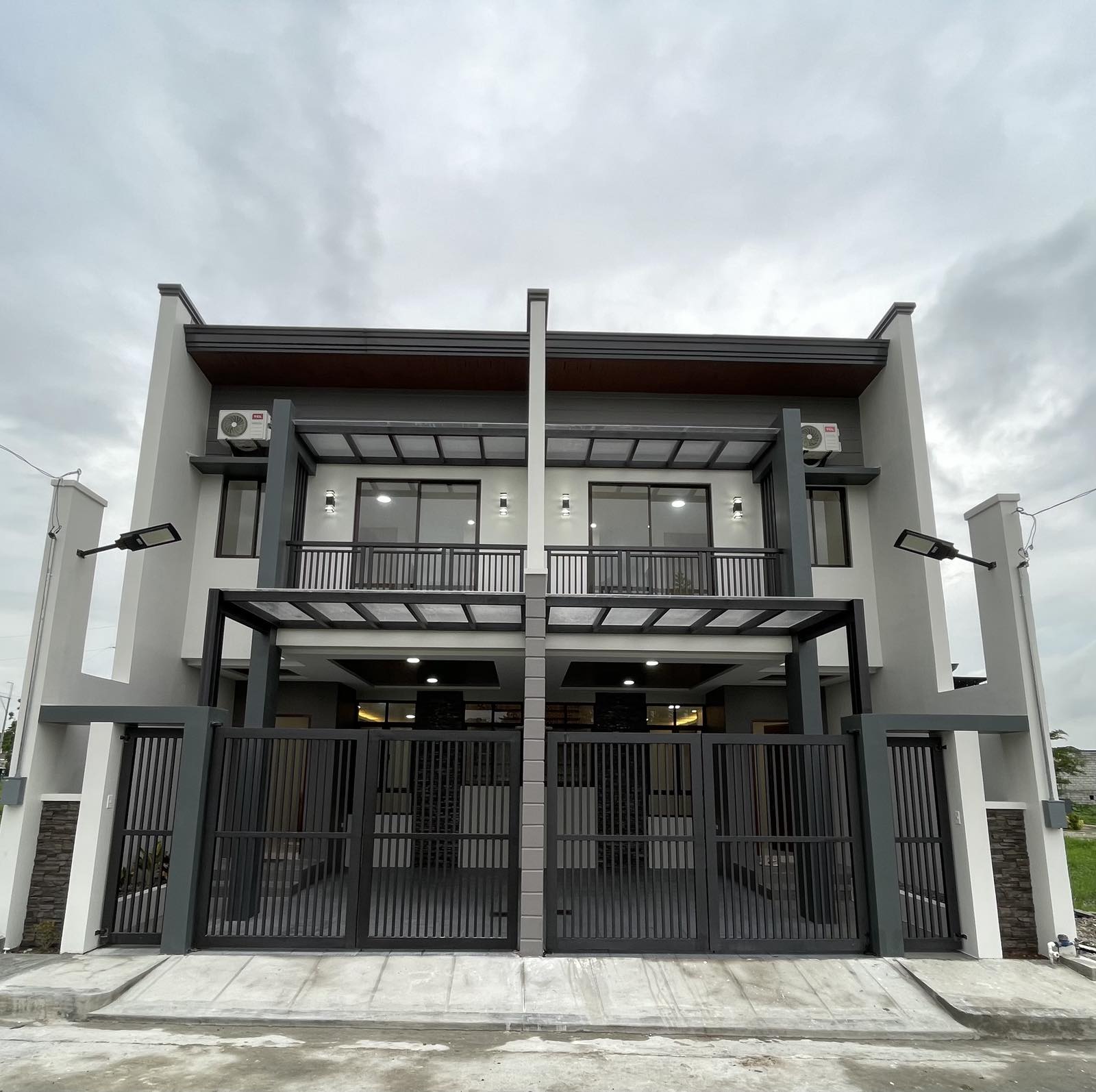 Charming3-BedroomTownhouseforSaleinMetropolisEastExecutiveVillage,Brgy.Pag-asa,Binangonan,Rizal-1.jpg