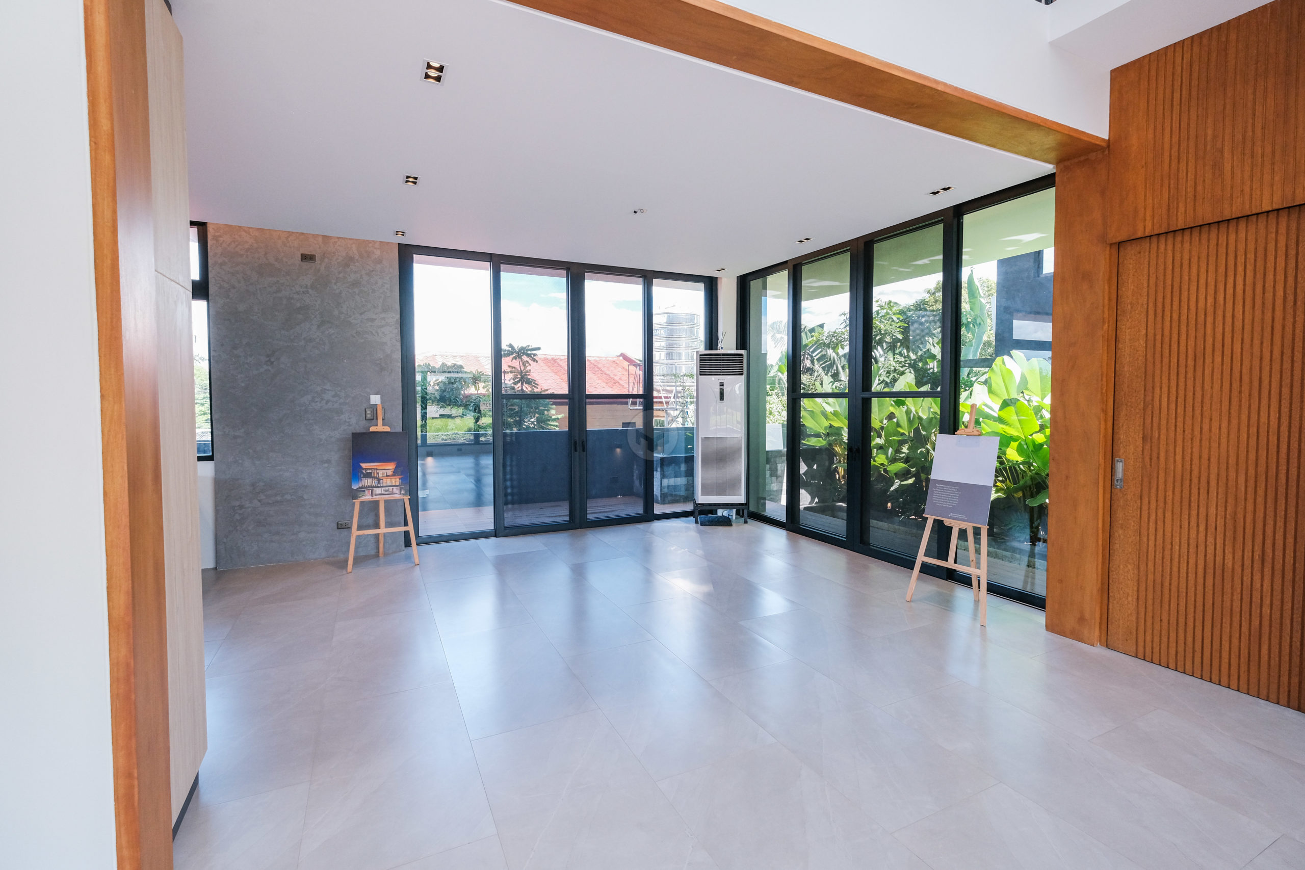 Inviting5-BedroomHouseandLotforSaleinAlabangWestVillage,LasPiñas-11.jpg