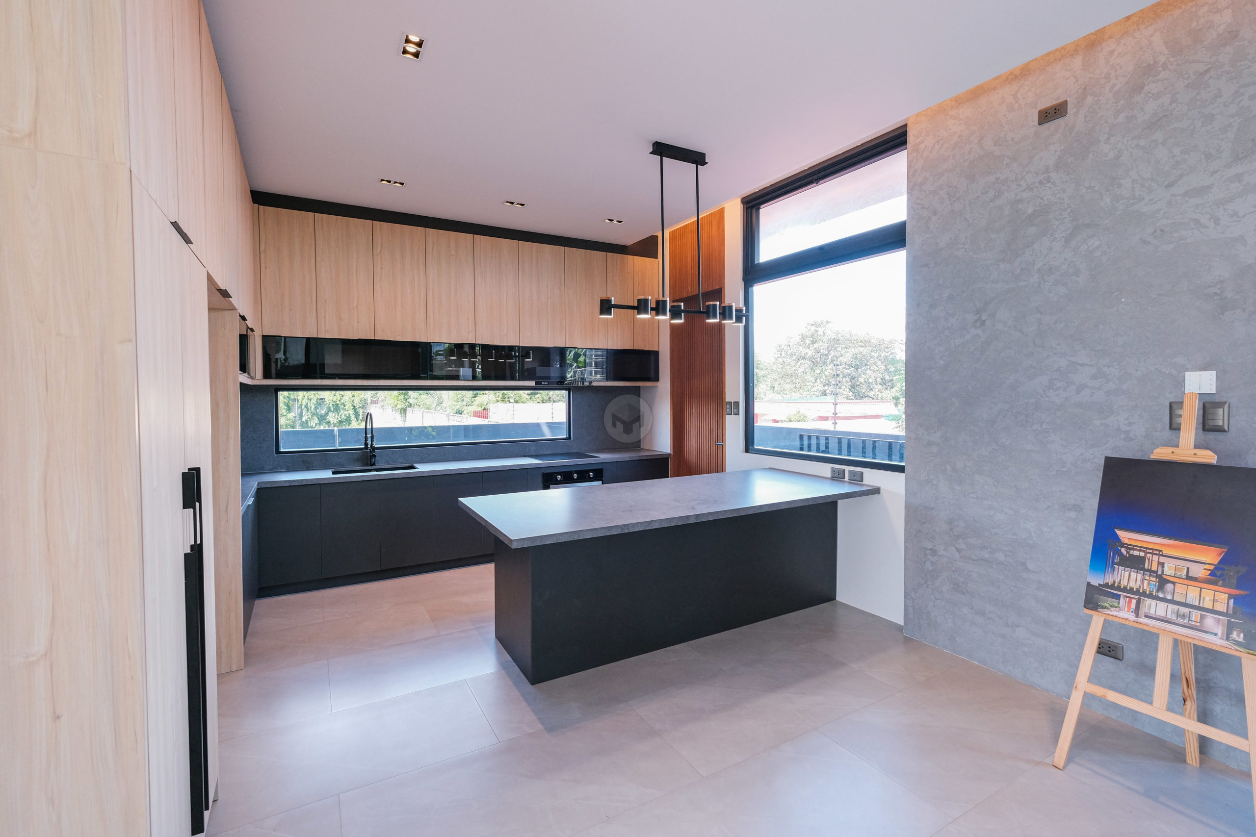 Inviting5-BedroomHouseandLotforSaleinAlabangWestVillage,LasPiñas-12.jpg