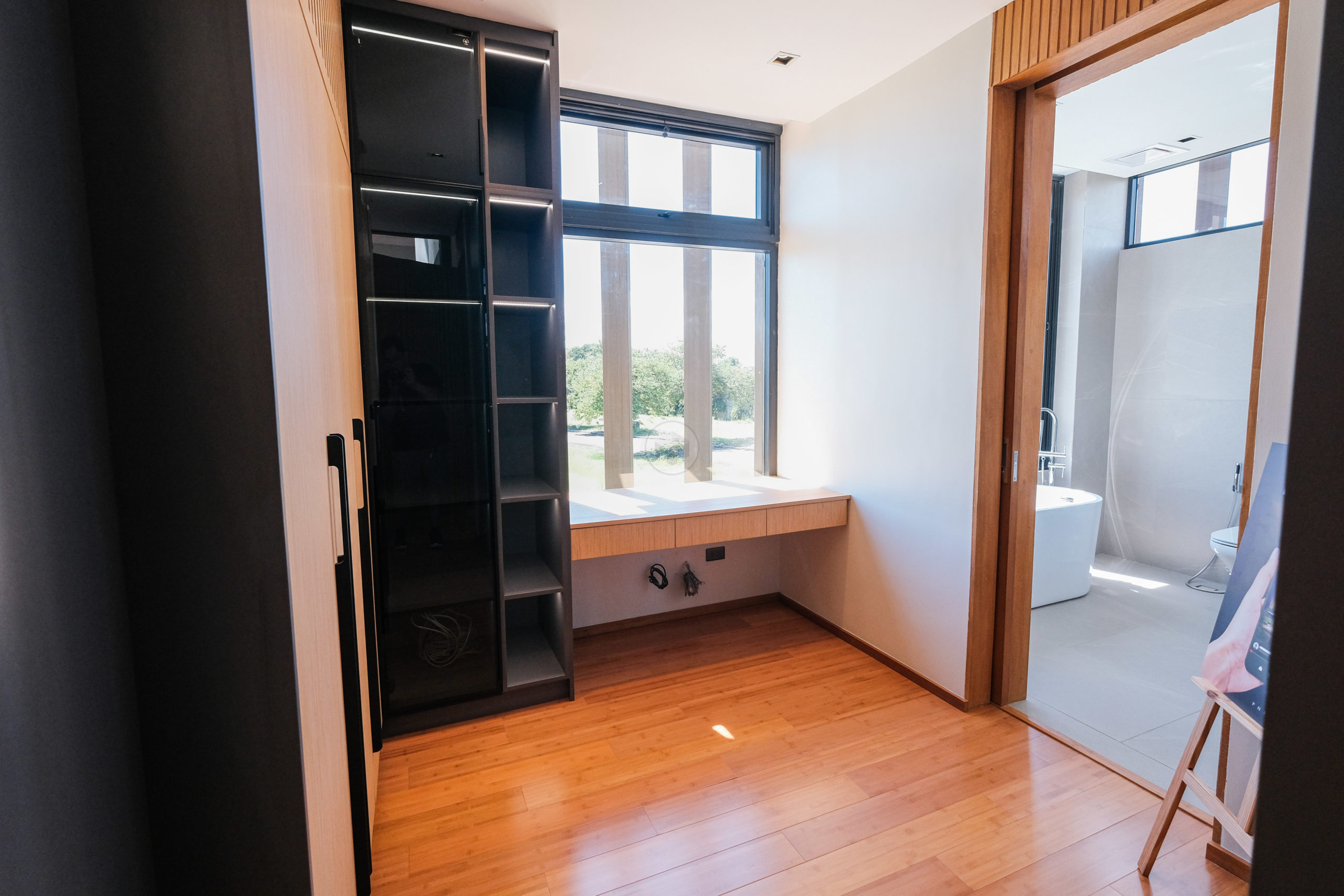 Inviting5-BedroomHouseandLotforSaleinAlabangWestVillage,LasPiñas-24.jpg