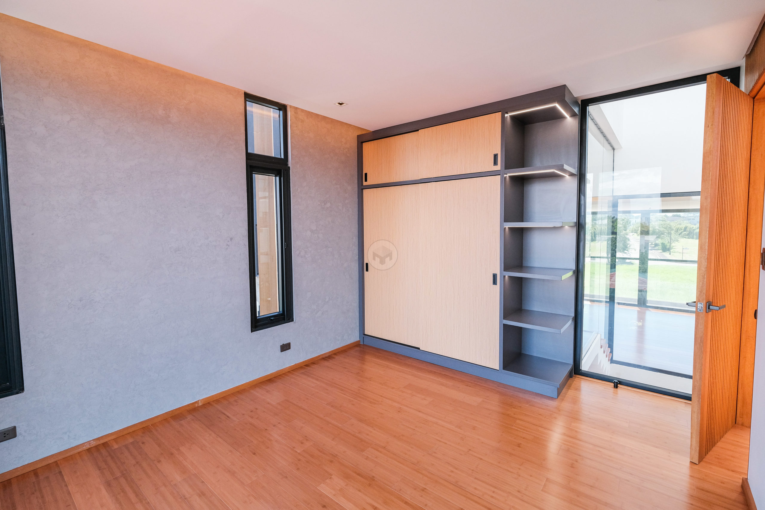 Inviting5-BedroomHouseandLotforSaleinAlabangWestVillage,LasPiñas-30.jpg
