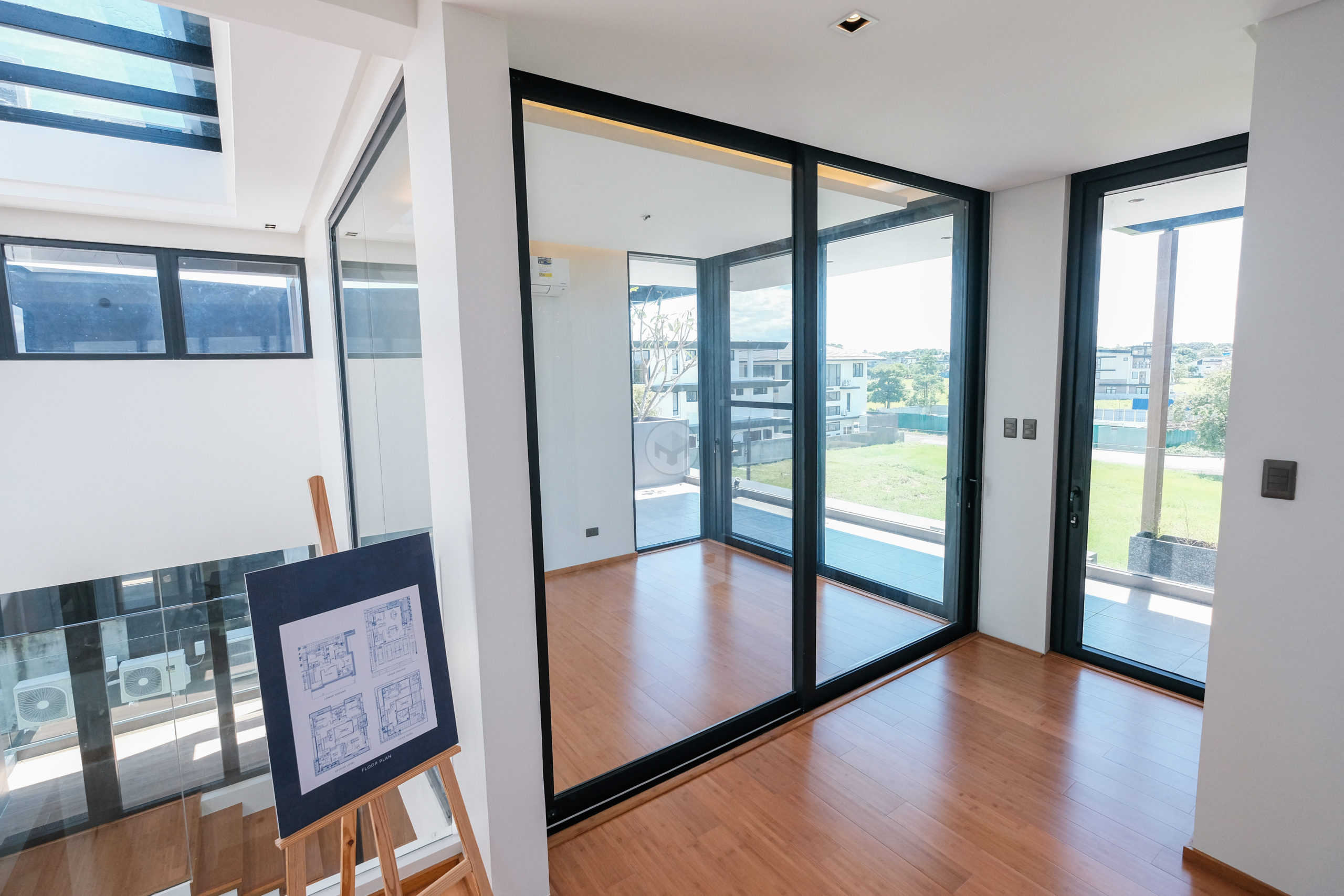 Inviting5-BedroomHouseandLotforSaleinAlabangWestVillage,LasPiñas-31.jpg