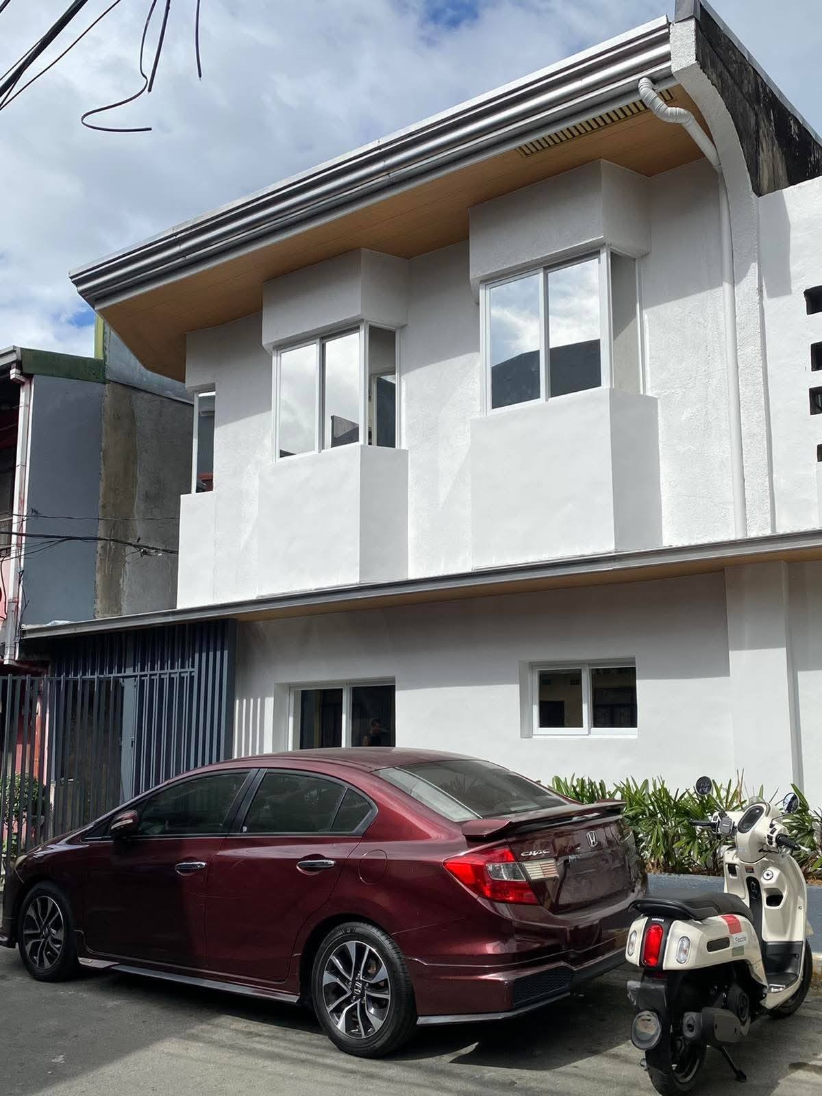 Inviting2-BedroomTownhouseforLeaseinTejeros,Makati-1.jpg