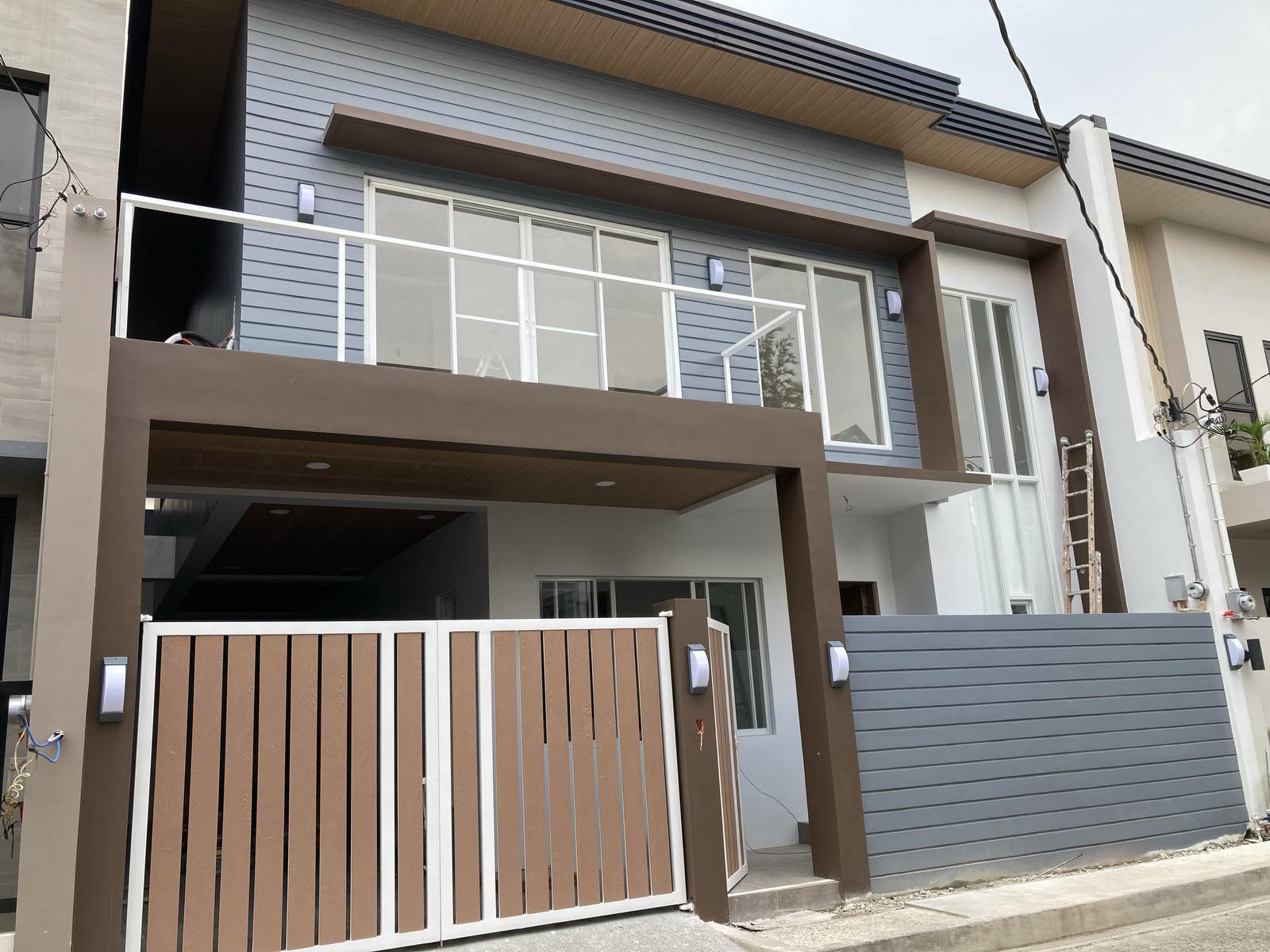 Astonishing3-BedroomHouseandLotforSaleinGreenwoodsExecutiveVillage,Cainta,Rizal-1.jpg