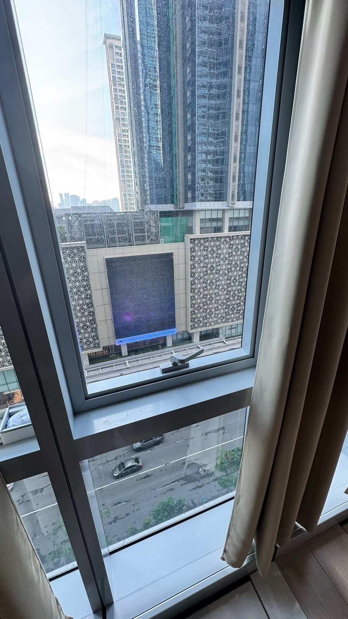 Cozy1-BedroomCondoUnitforSaleinUptownParksuites,BGCTaguig-1.jpg