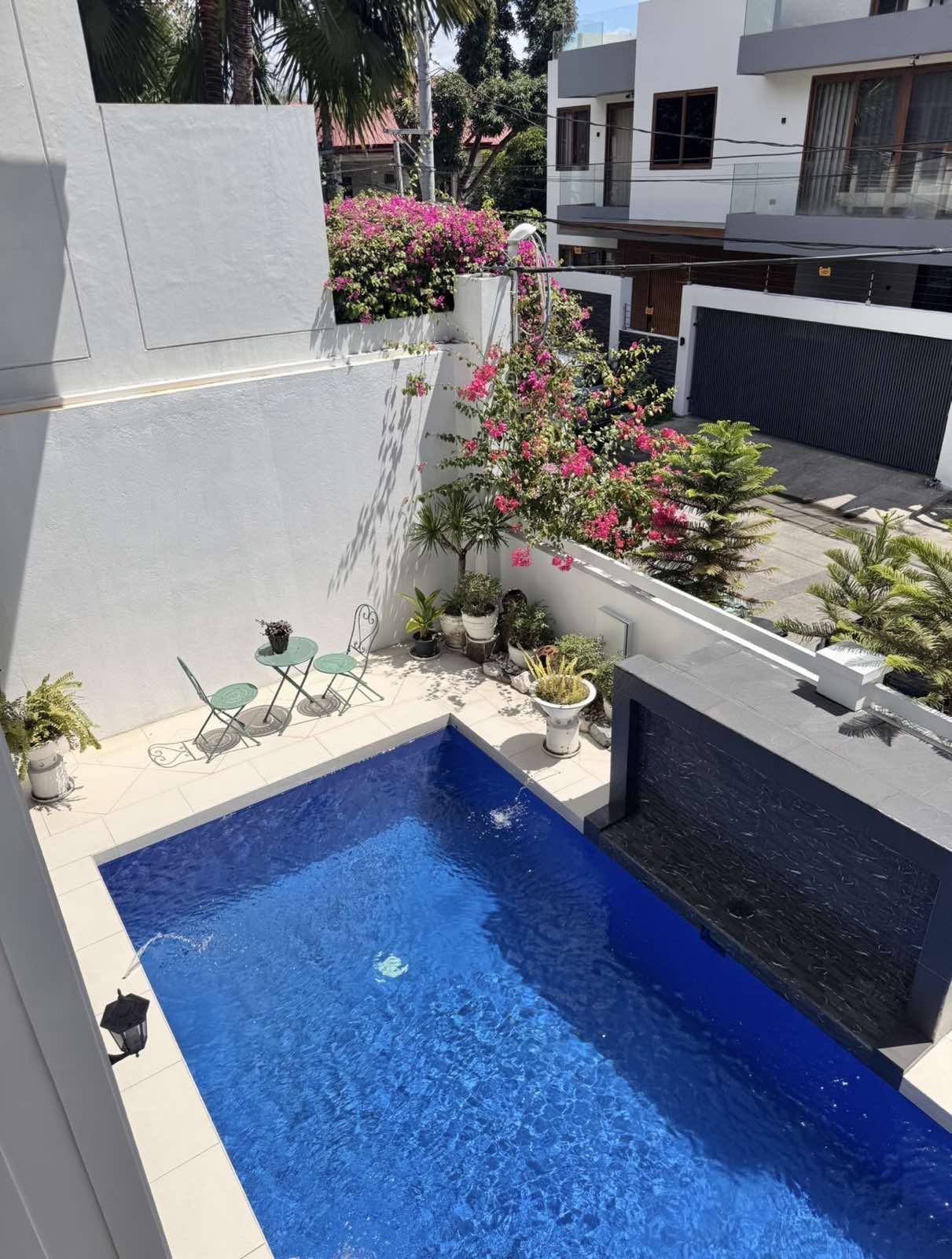 Attractive6-BedroomHouseandLotforSaleinAfpovai,FortBonifacio,Taguig-1.jpg