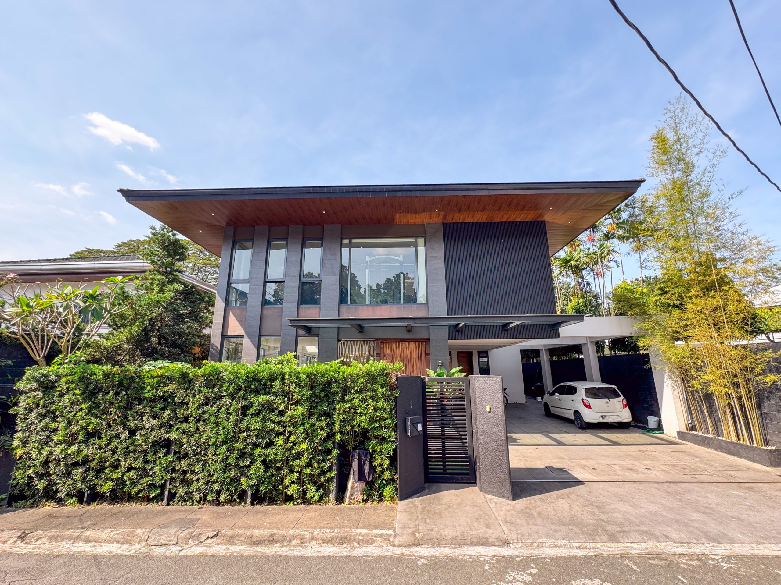Beautiful5-BedroomHouseandLotforSaleinLaVista,QuezonCity-1.jpg
