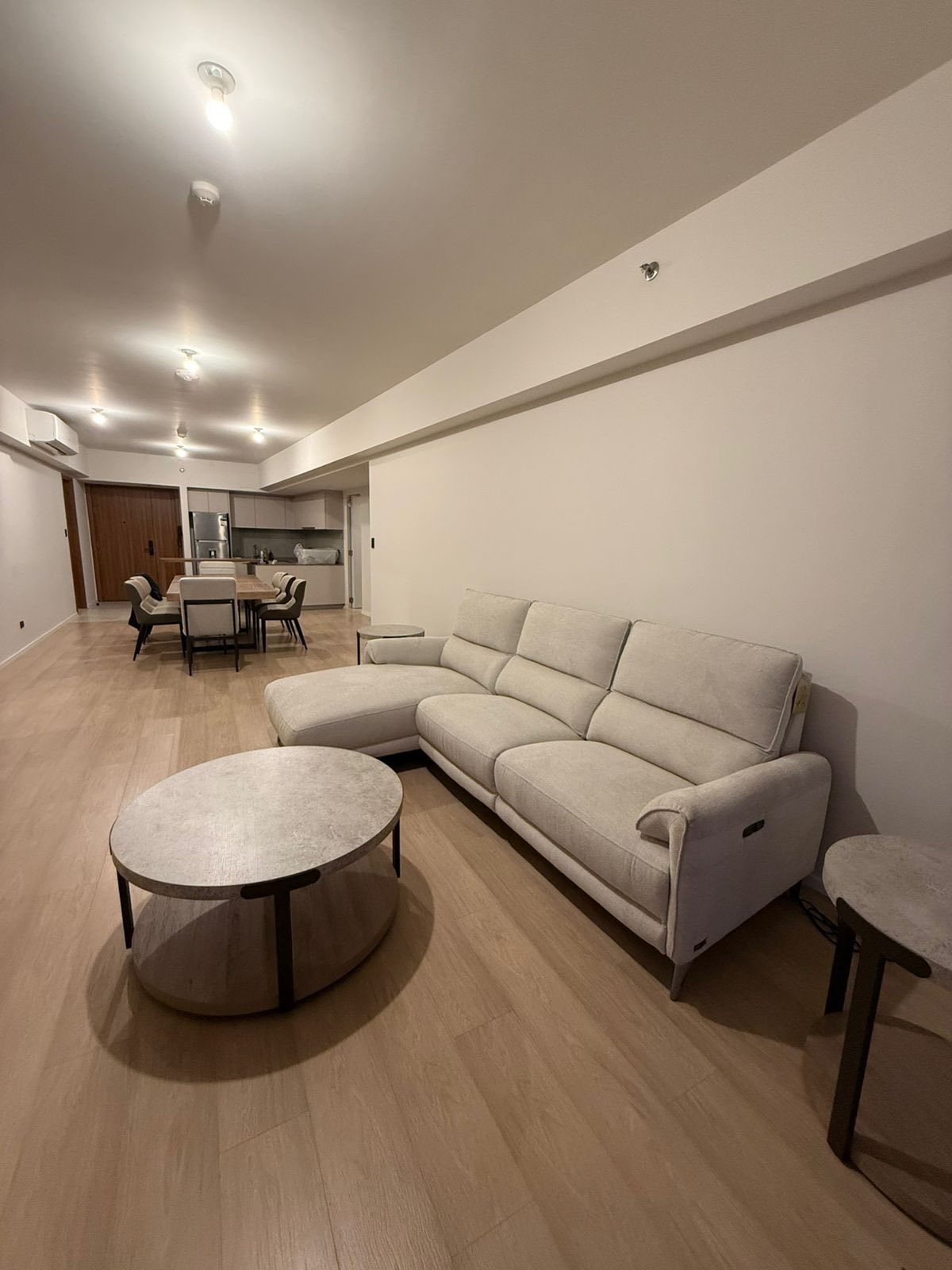 Attractive2-BedroomforLeaseinShangResidencesWackWack,Mandaluyong-2.jpg