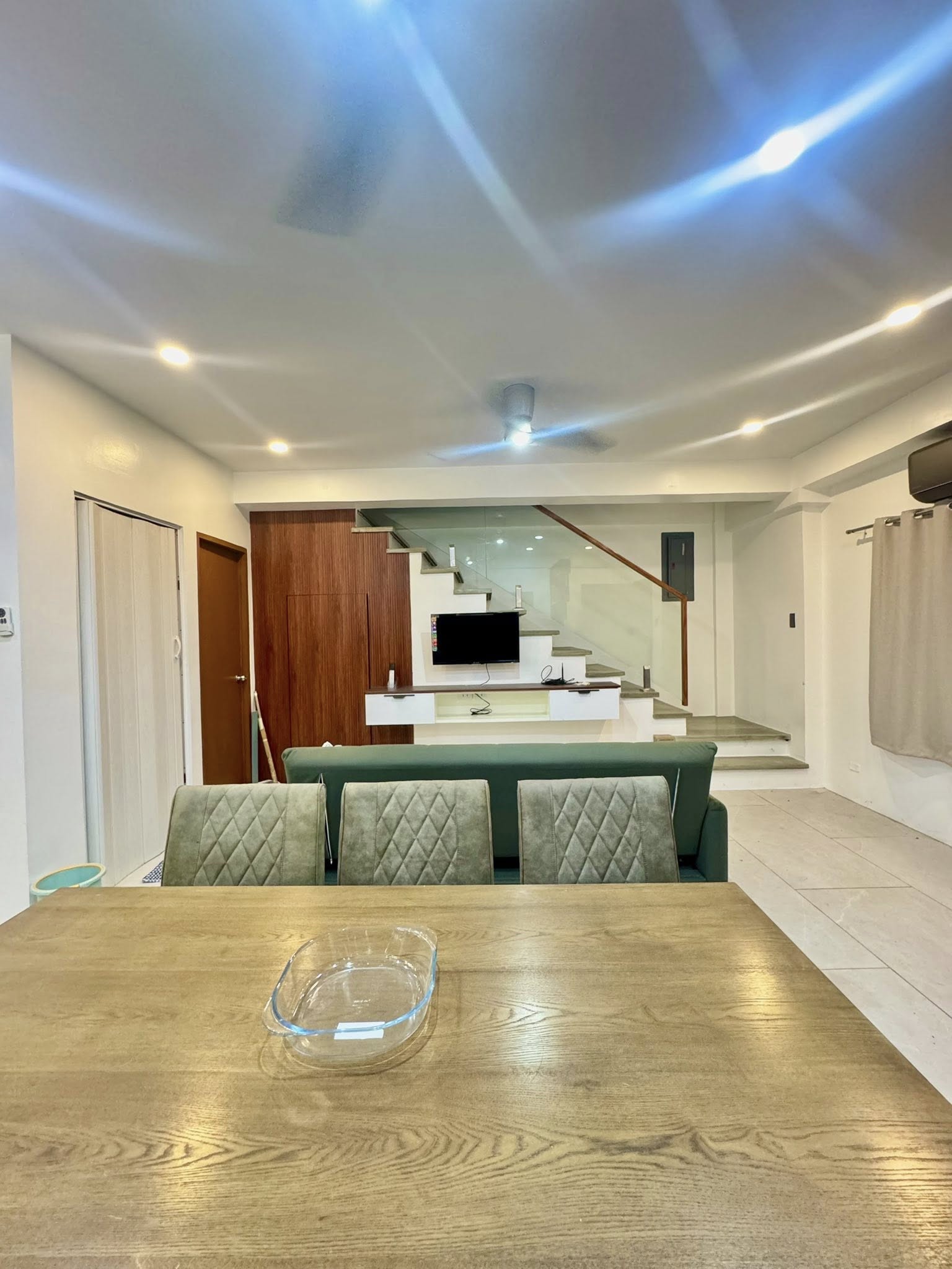 Enchanting3-BedroomTownhouseforSalenearBinondo,Manila-1.jpg