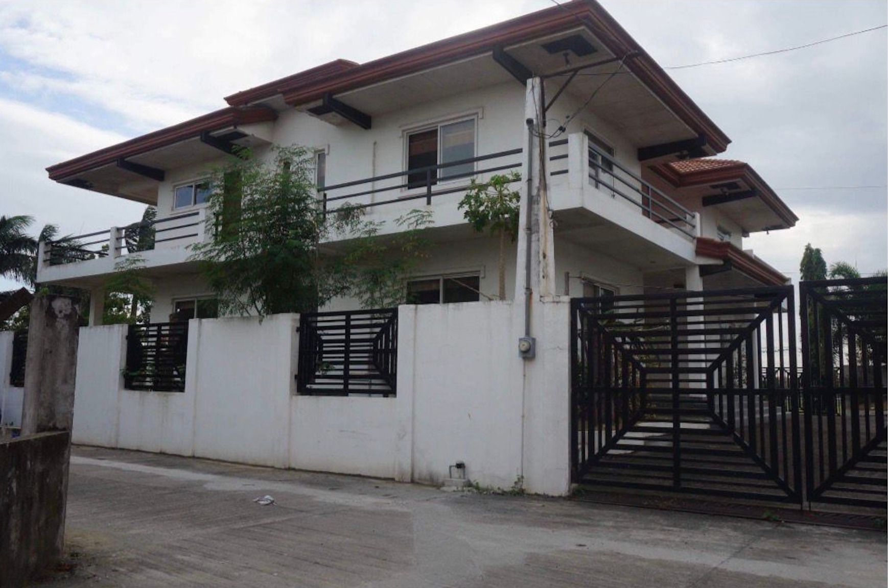 Pristine5-BedroomHouseandLotforSaleinKawit,Cavite-1.jpg