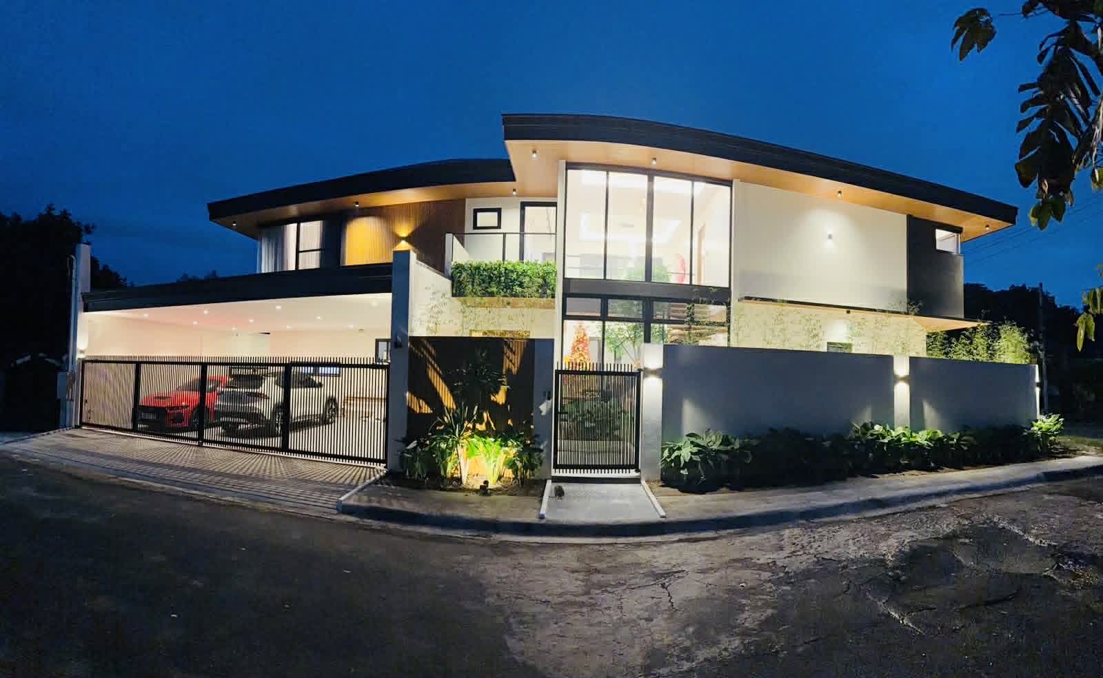 Fabulous5-BedroomHouseandLotforSaleinPasongTamo,QuezonCity-1.jpg