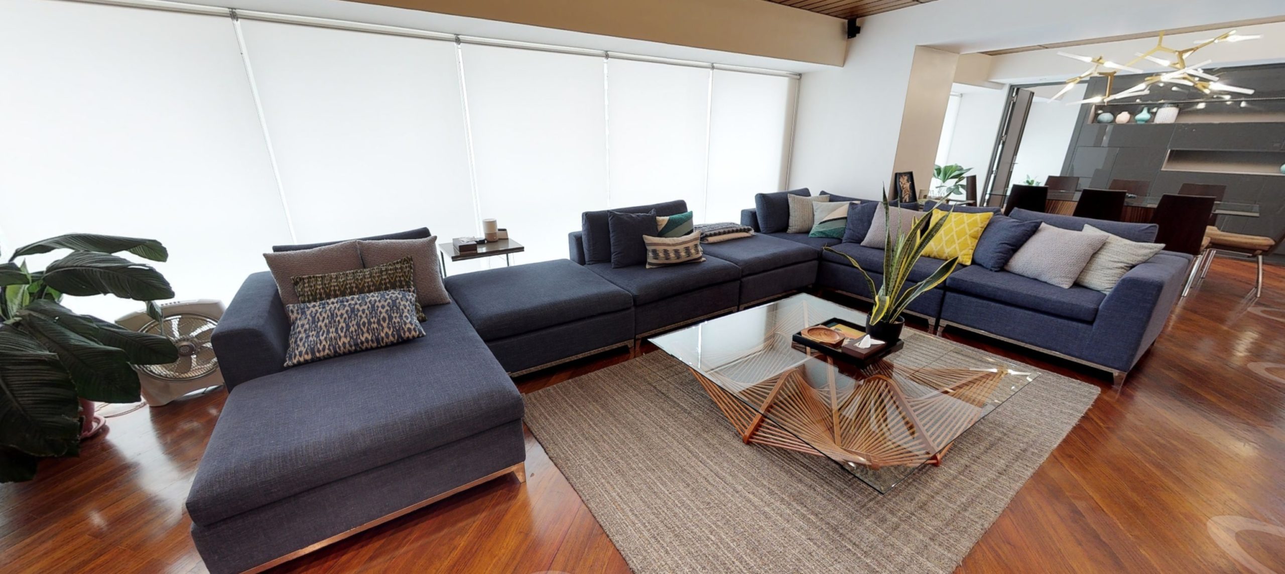 Enchanting3-BedroomCondoUnitforSaleinForbesTower,SalcedoVillage,Makati-1.jpg