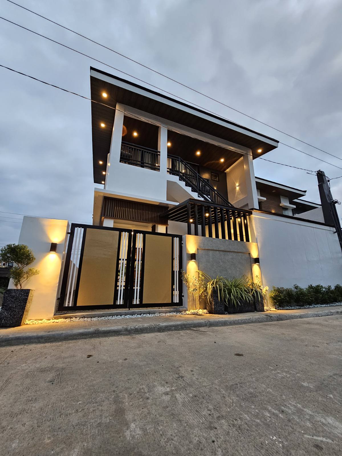 Notable3-BedroomHouseandLotforSaleinAzuraResortResidences,Morong,Bataan-1.jpg