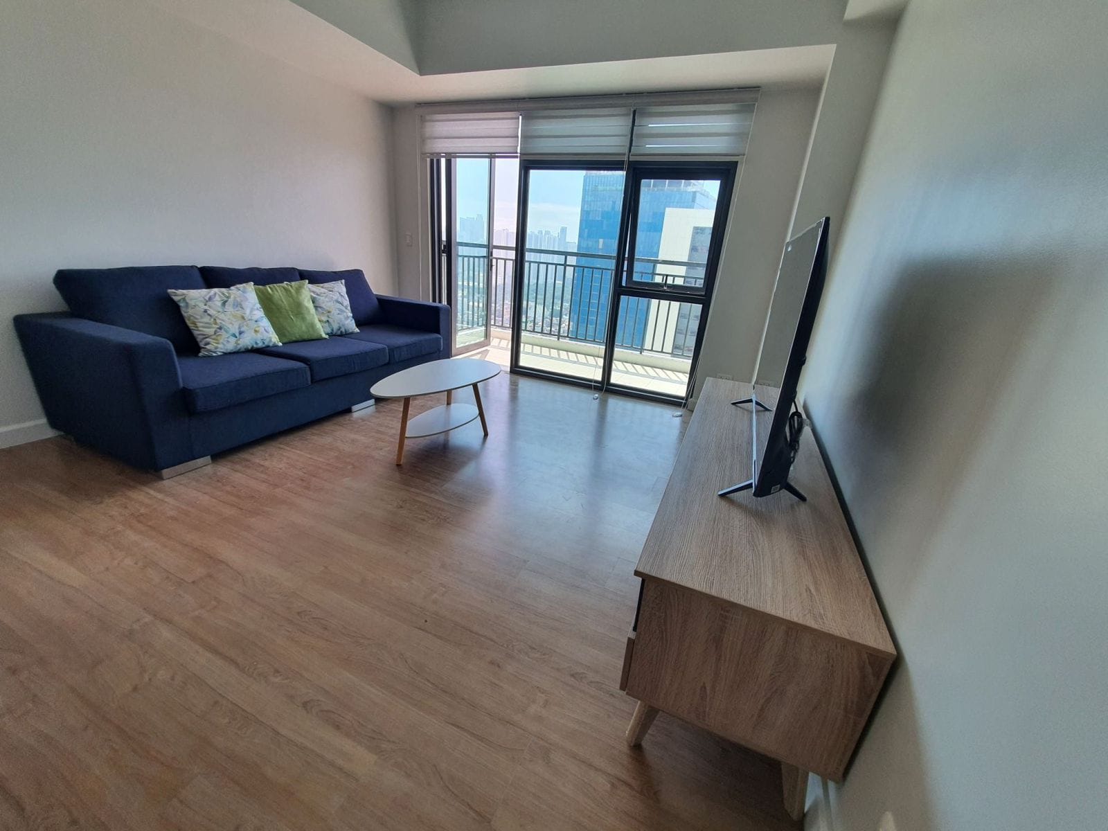 Lush2-BedroomCondoUnitforLeaseinAyalaCircuit,Makati-1.jpg