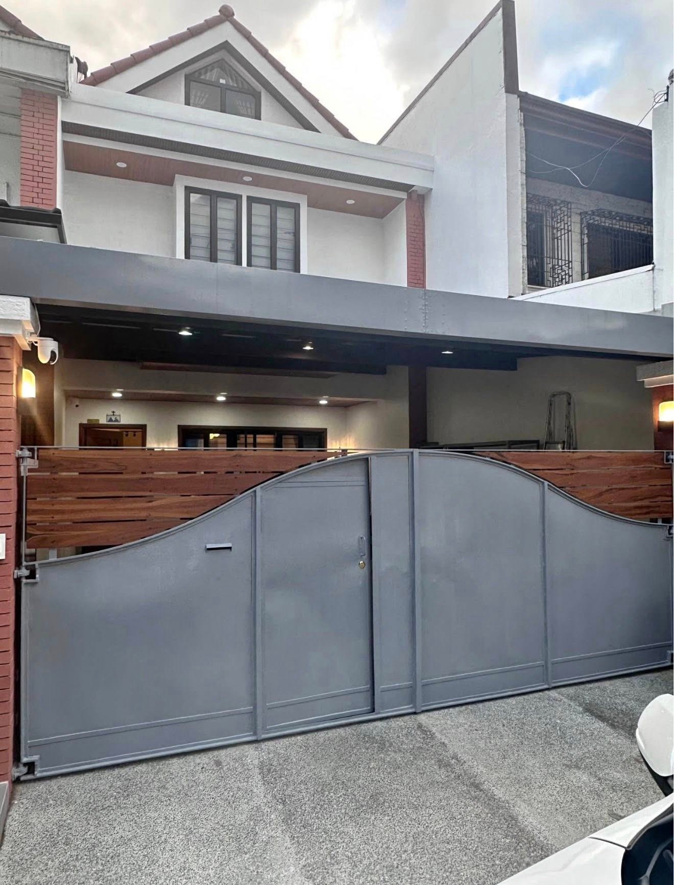 Contemporary3-BedroomTownhouseforSaleinXaviervilleSubdivision,QuezonCity-1.jpg
