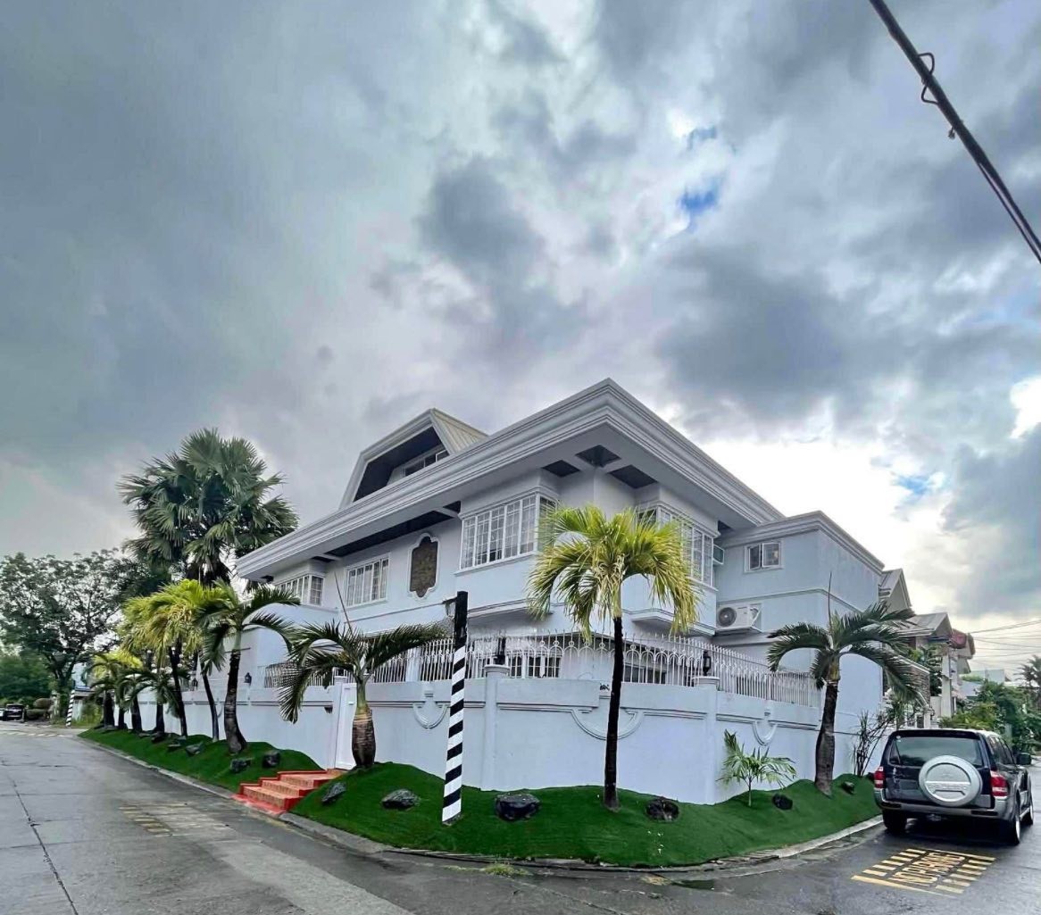 Beautiful4-BedroomHouseandLotforSaleinNorthSusana,QuezonCity-1.jpg