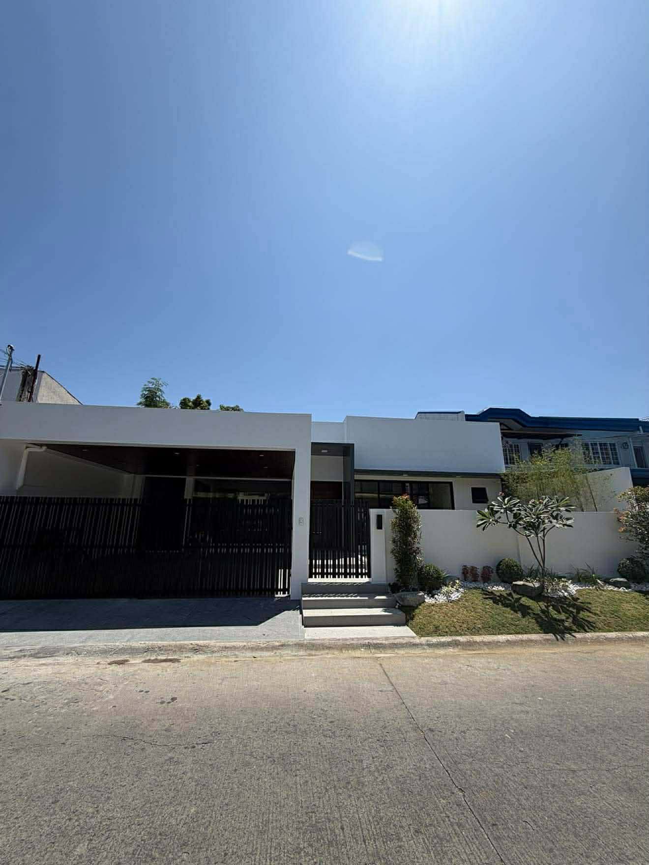 Charming4-BedroomHouseandLotforSaleinBFHomes,Parañaque-1.jpg