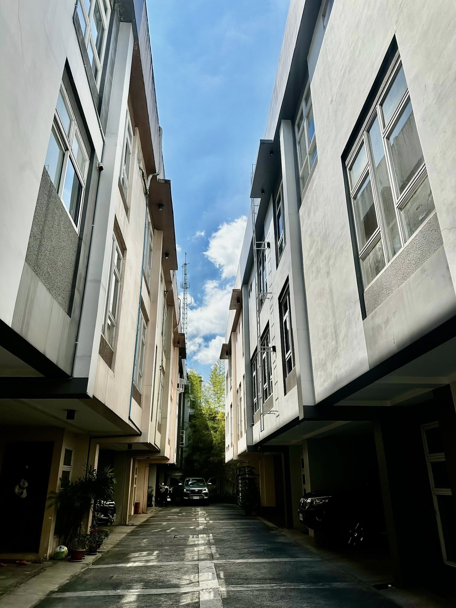 Upscale3-BedroomTownhouseforSaleinAdditionHills,MandaluyongCity-1.jpg