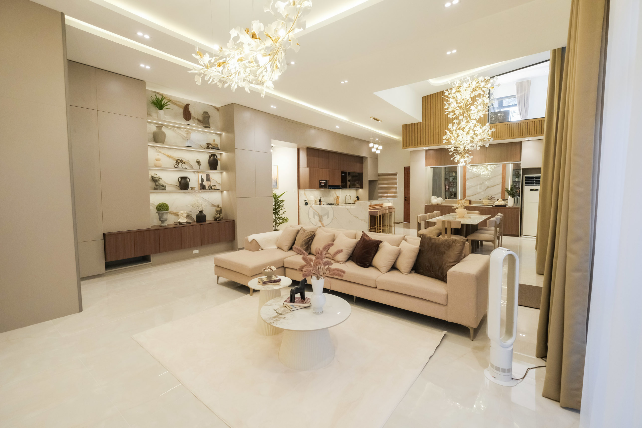 Stylish4-BedroomHouseandLotforSaleinBFHomes,Parañaque-1.jpg