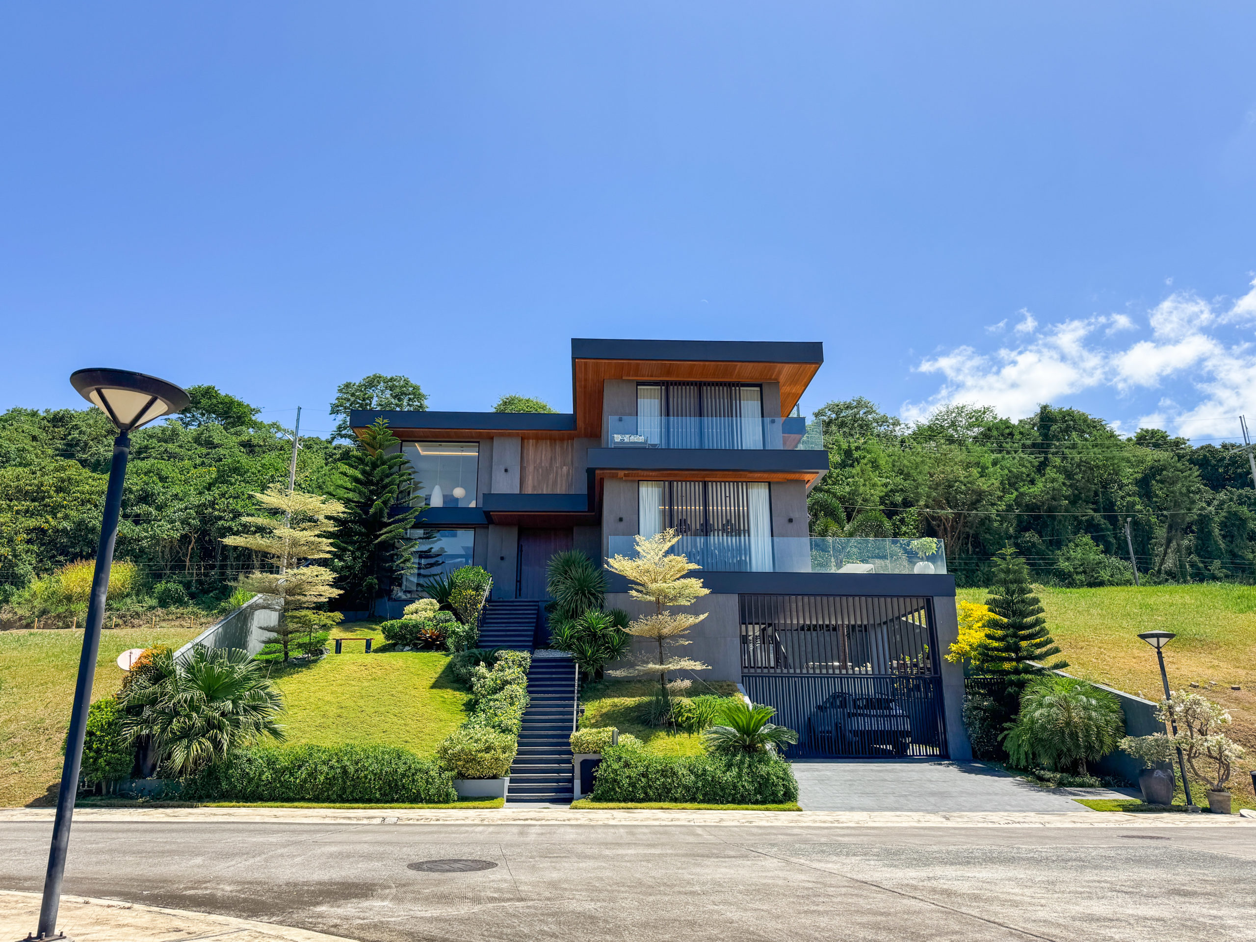 Enchanting4-BedroomHouseandLotforSaleinAyalaGreenfieldEstates,Calamba,Laguna-1.jpg