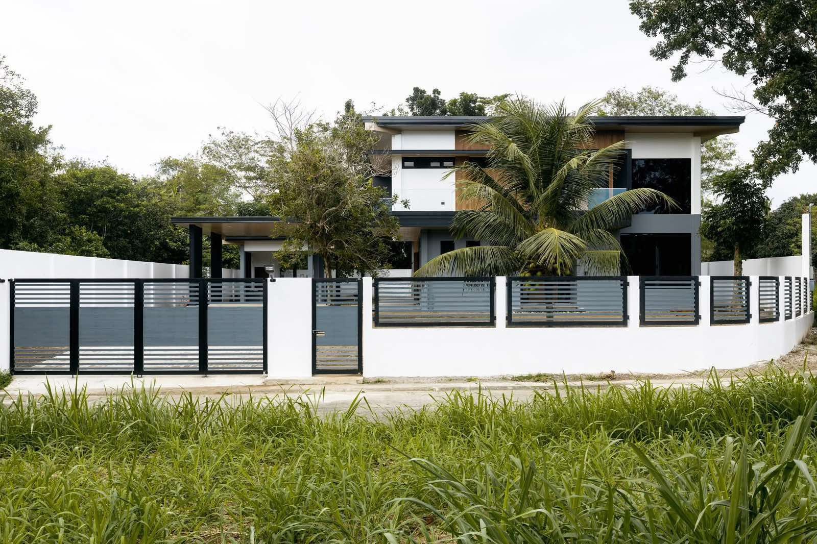 Masterpiece4-BedroomHouseandLotforSaleinHaciendaSta.Monica,LipaCity,Batangas-1.jpg