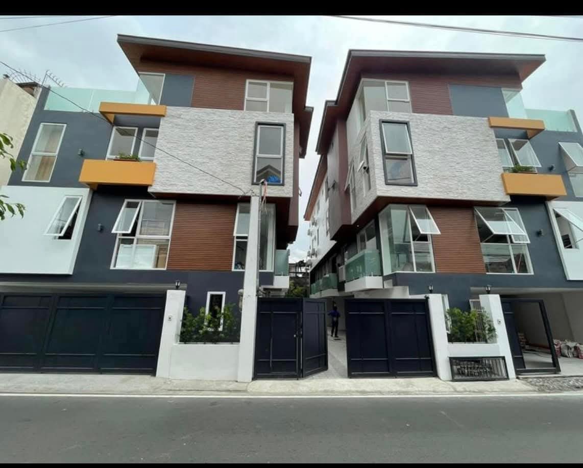 Alluring3-BedroomTownhouseforSaleinTheSolace,MandaluyongCity-1.jpg