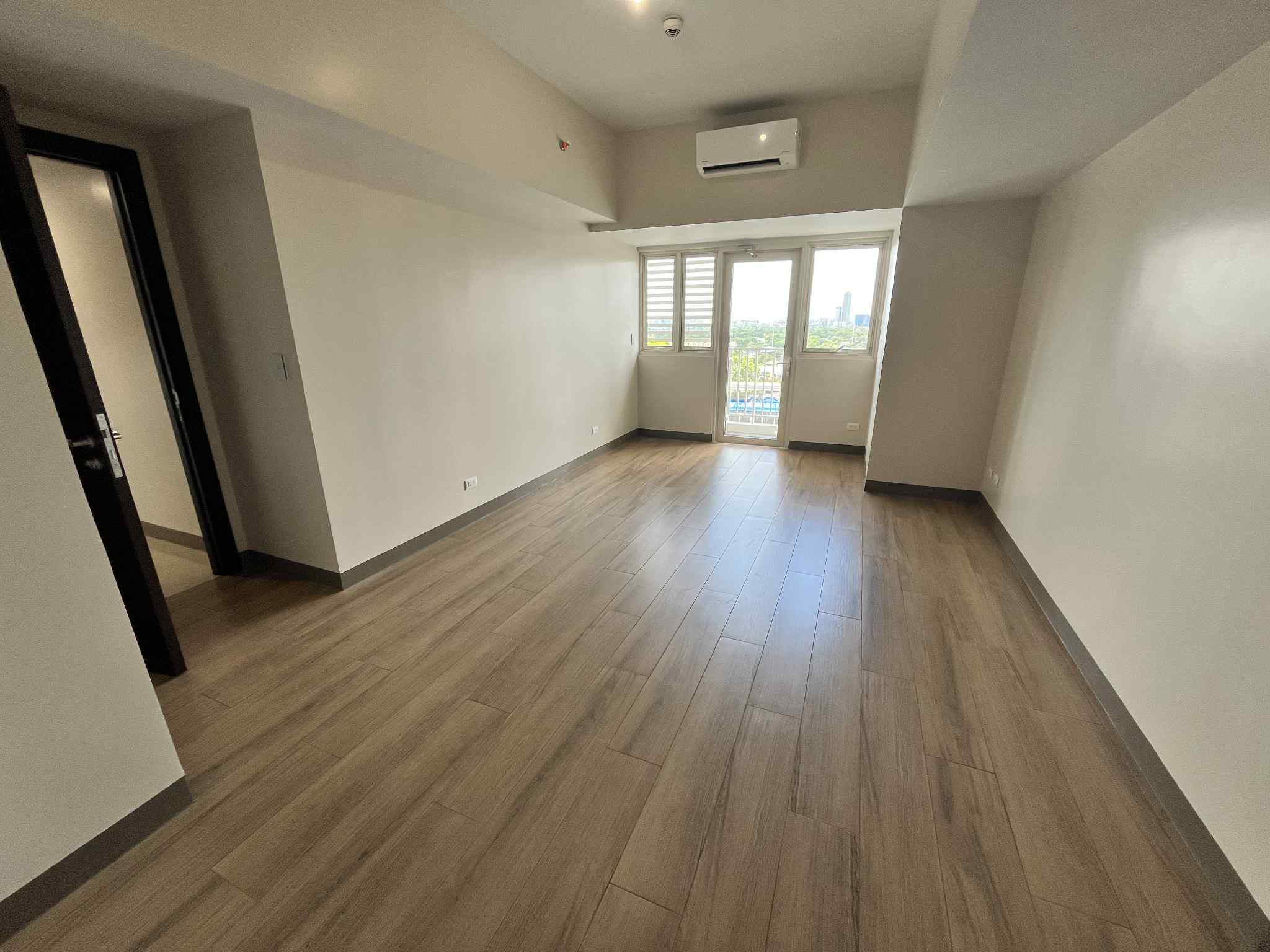 Cozy2-BedroomCondoUnitforSaleinParkMcKinleyWest,FortBonifacio,Taguig-1.jpg