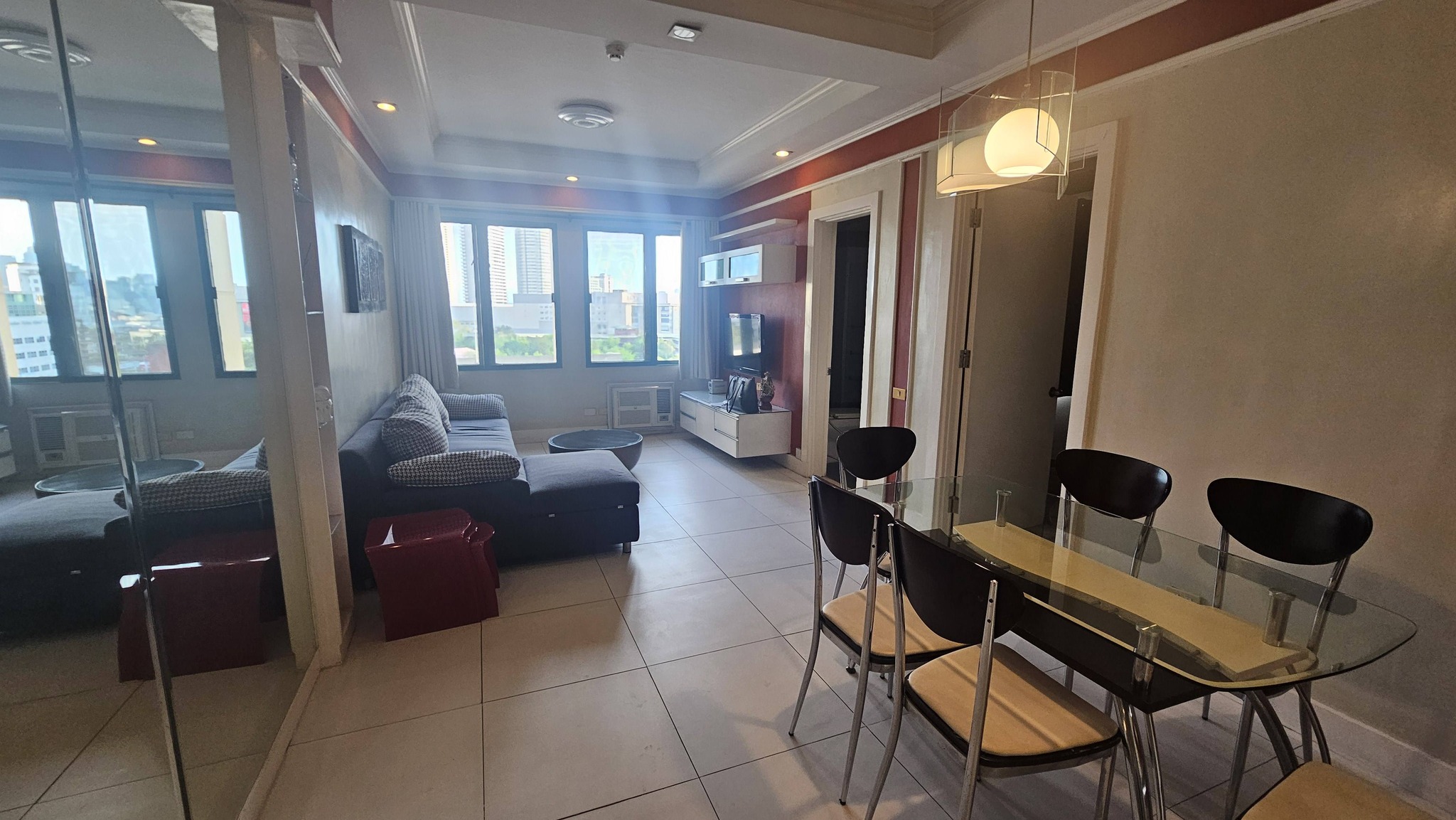 Gleaming1-BedroomCondoUnitforSaleatRenaissance2000,Pasig-1.jpg
