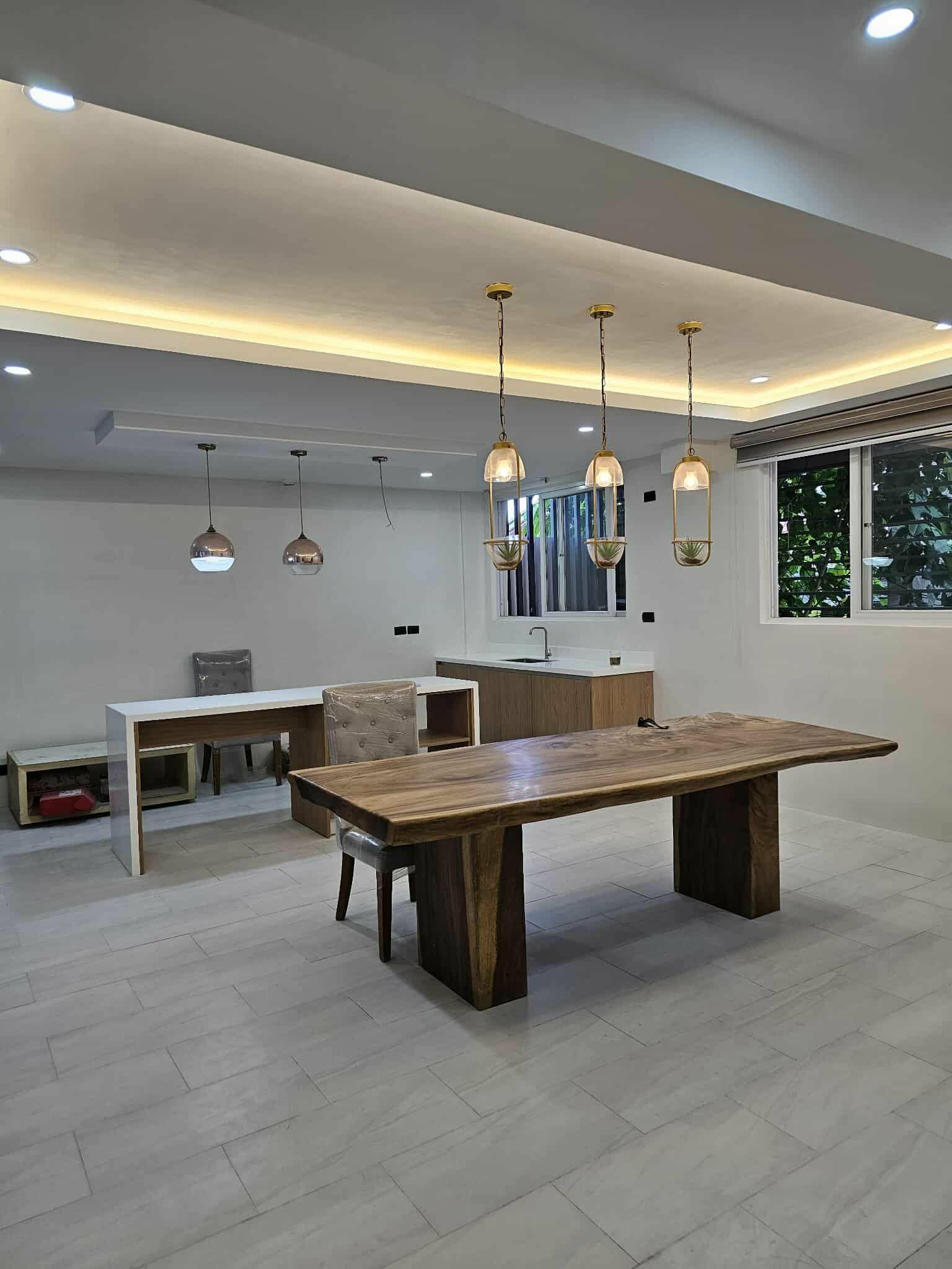 Exquisite4-BedroomHouseandLotforSaleinCapitolHills,QuezonCity-1.jpg