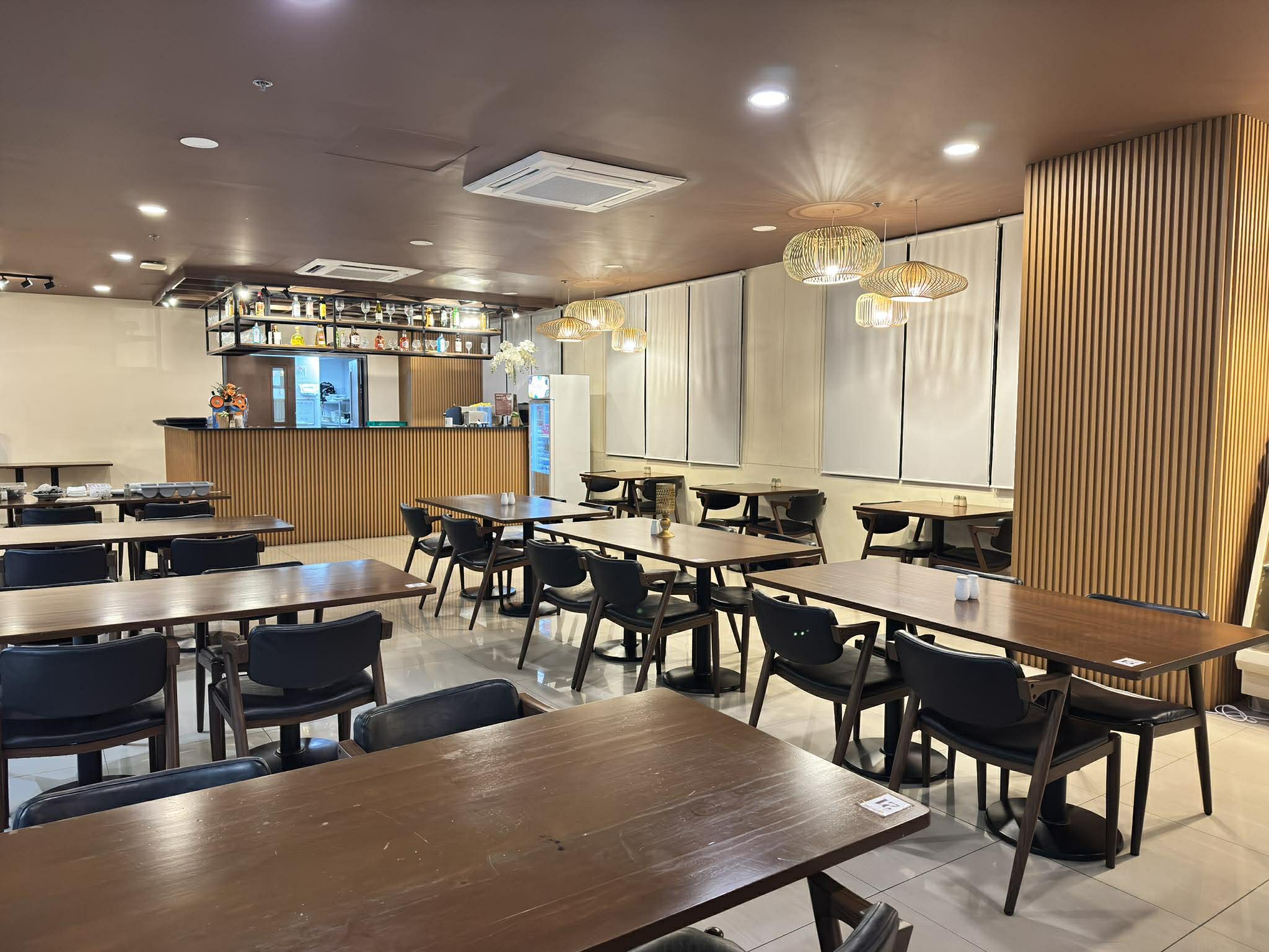 Pristine1-BedroomCondotelUnitforSaleinFortHotel101,BGC,Taguig-1.jpg