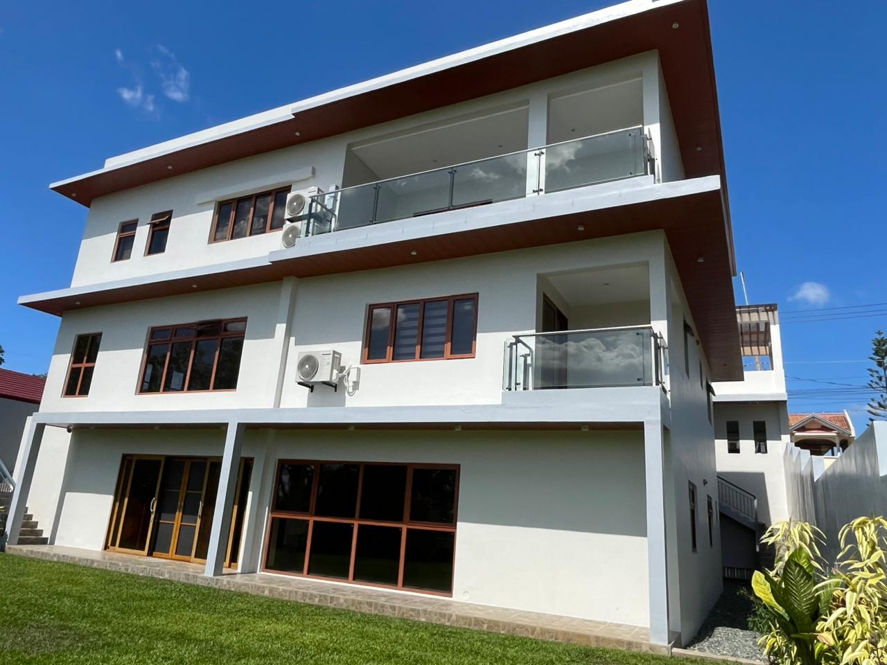 Tranquil5-BedroomHouseandLotforSaleinRoyaleTagaytayEstates,Tagaytay-1.jpg